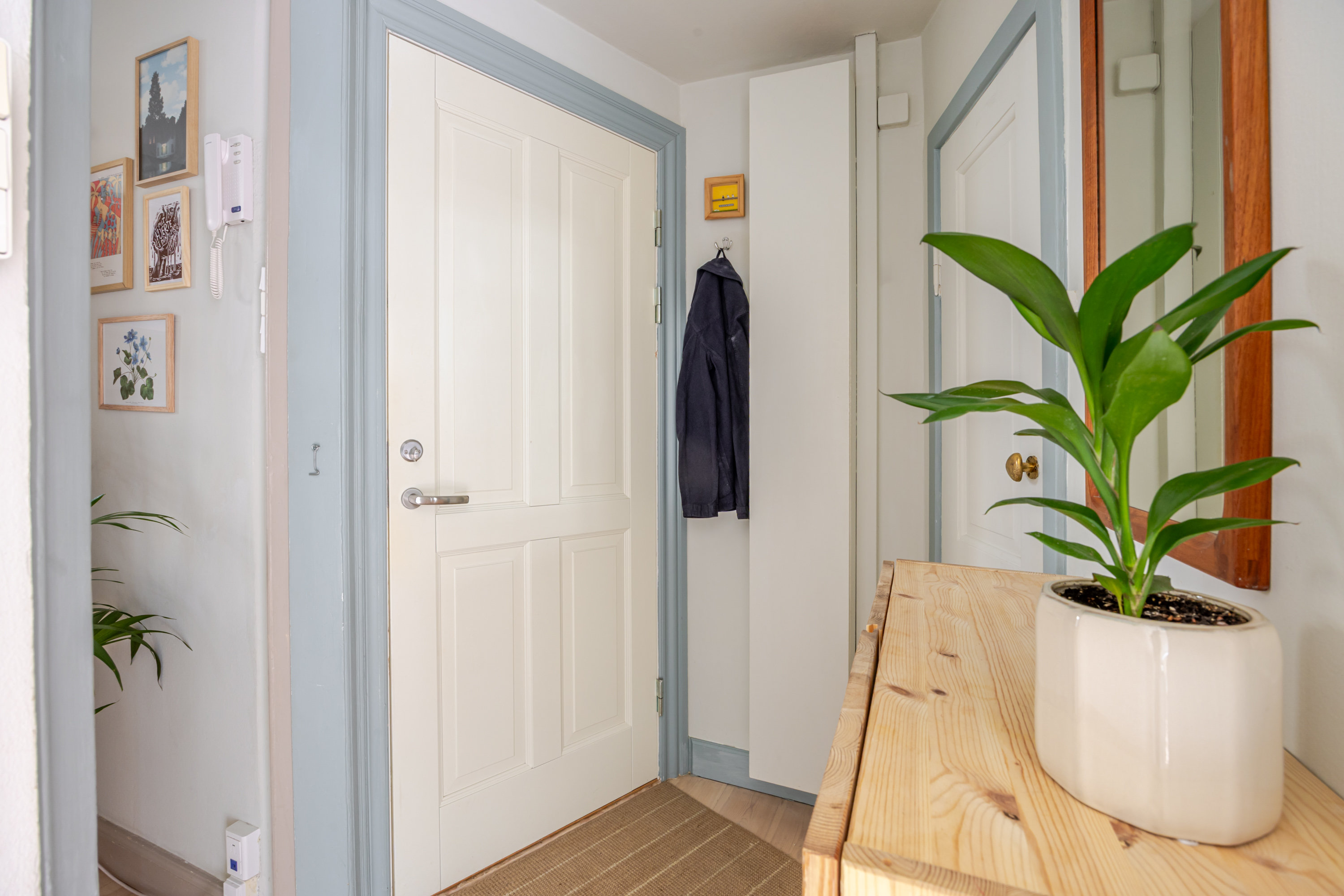 Fremhævet andet billede i fuldskærmstilstand. Billede af Brofogedvej 14A, st.. th., 2400 København NV