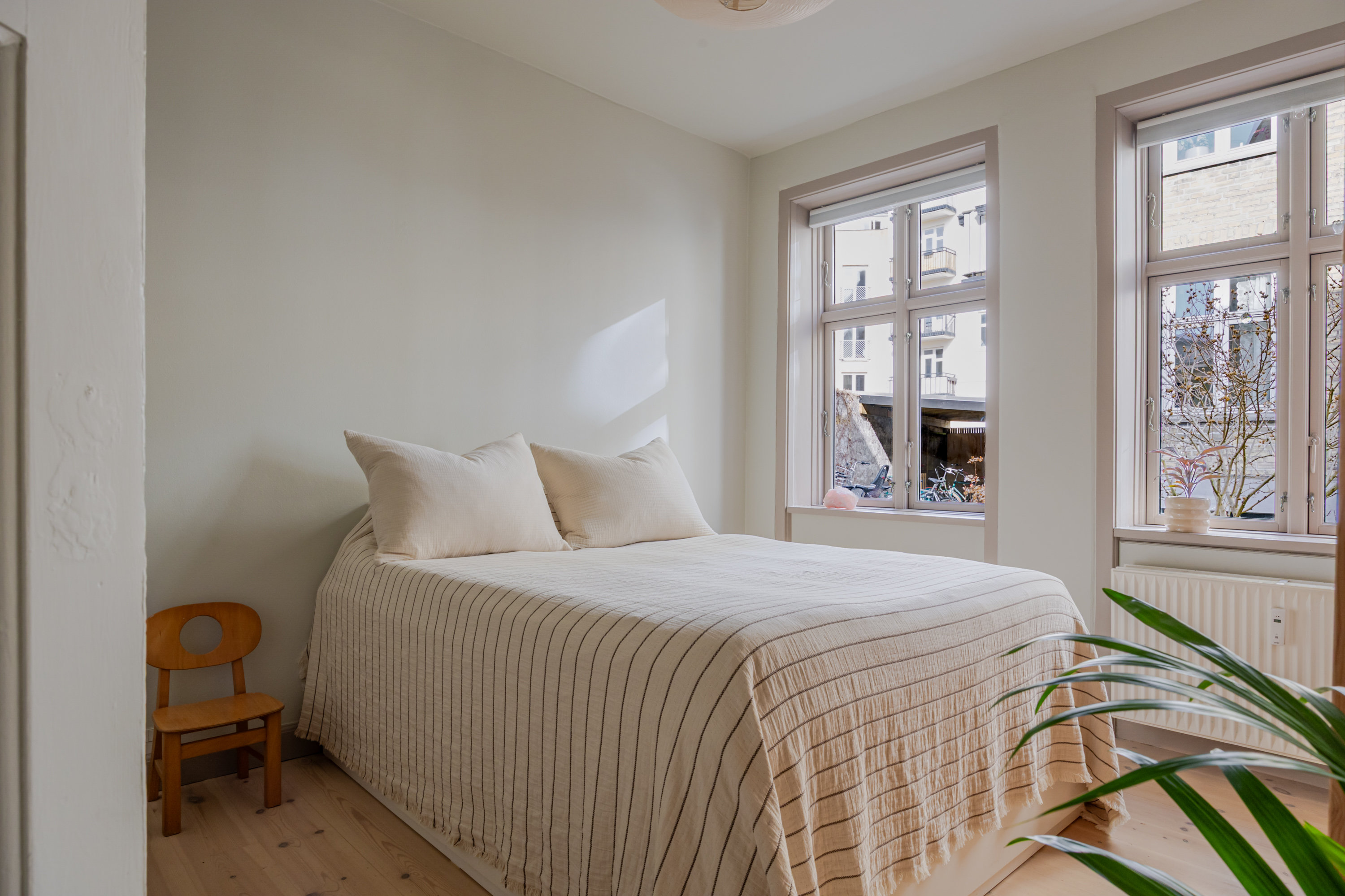 Fremhævet andet billede i fuldskærmstilstand. Billede af Brofogedvej 14A, st.. th., 2400 København NV