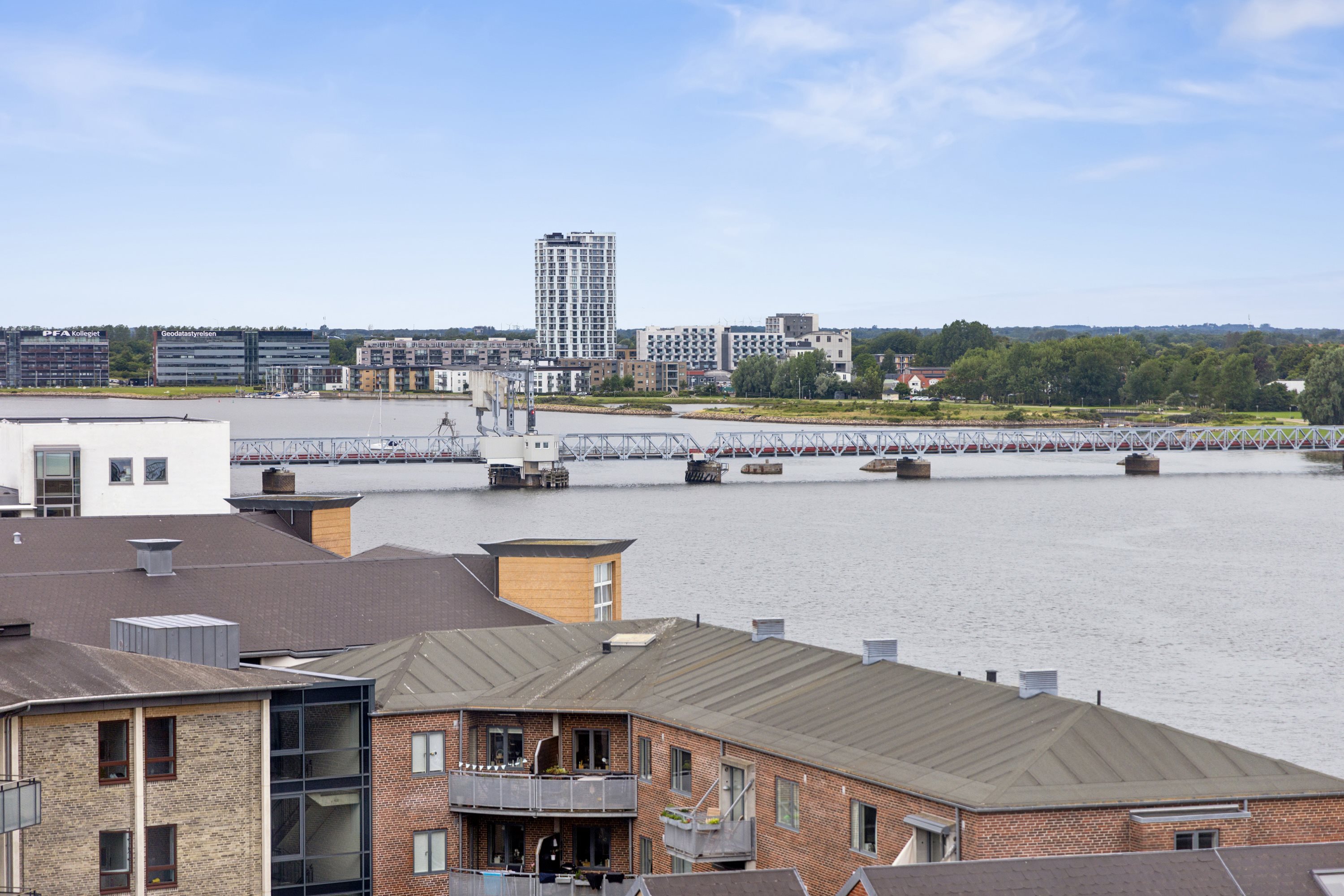 Fremhævet ejendom 1 billede i fuldskærmstilstand. Billede af Vesterbro 127, 8. 806., 9000 Aalborg