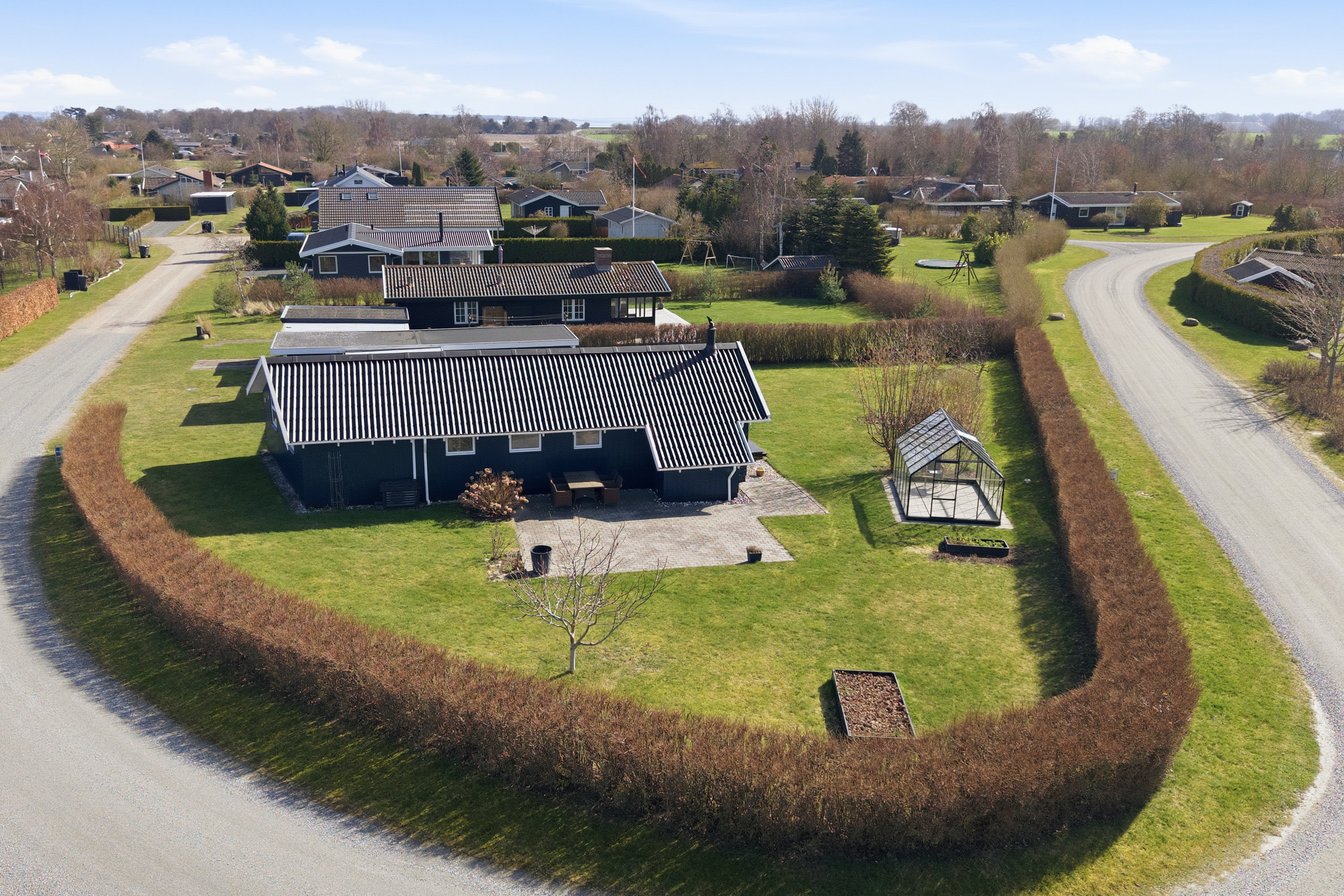 Fremhævet facade billede i fuldskærmstilstand. Billede af Østparken 29, Hasmark Strand, 5450 Otterup
