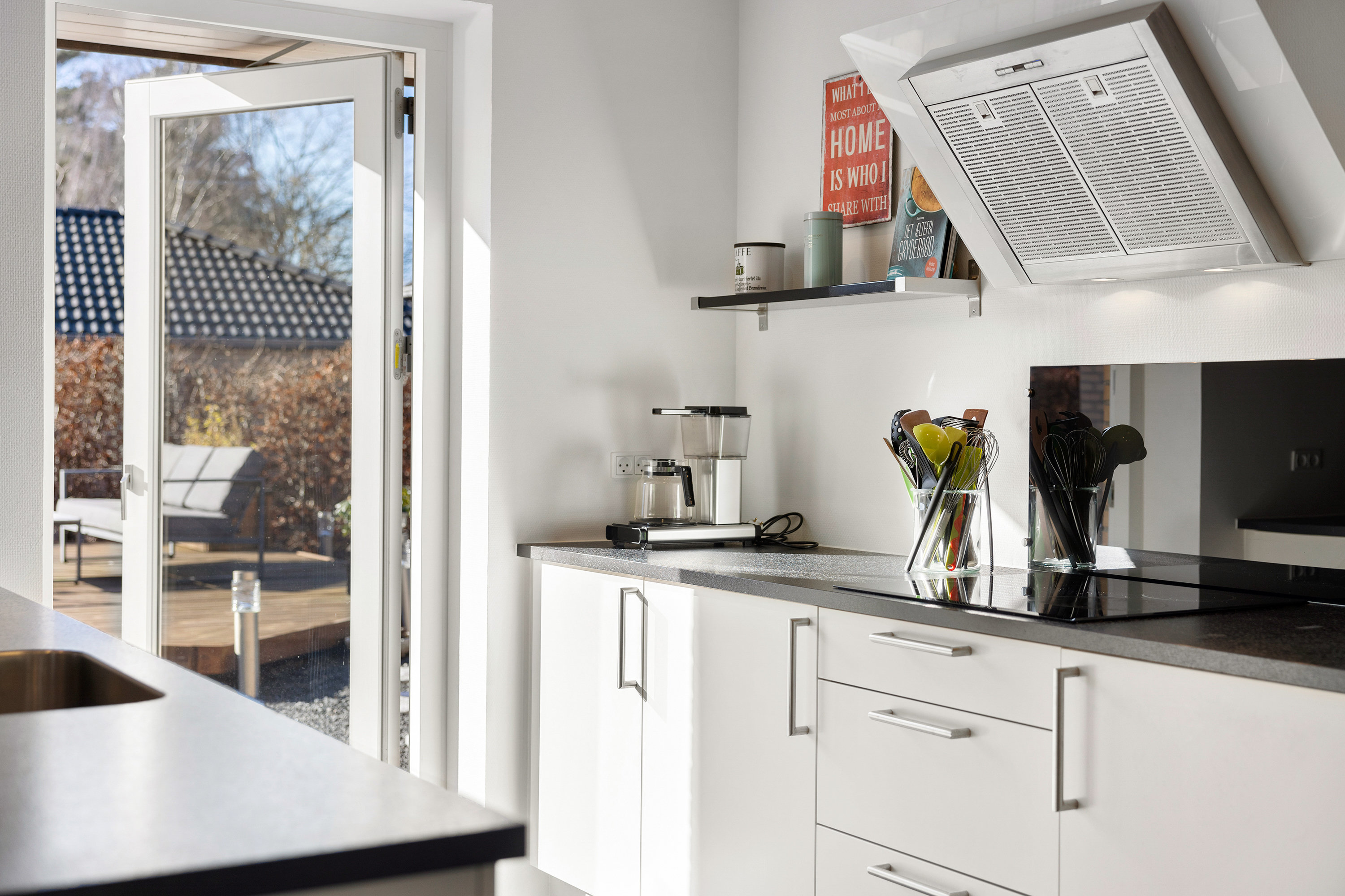 Fremhævet køkken billede i fuldskærmstilstand. Billede af Golfhaven 8, 9900 Frederikshavn