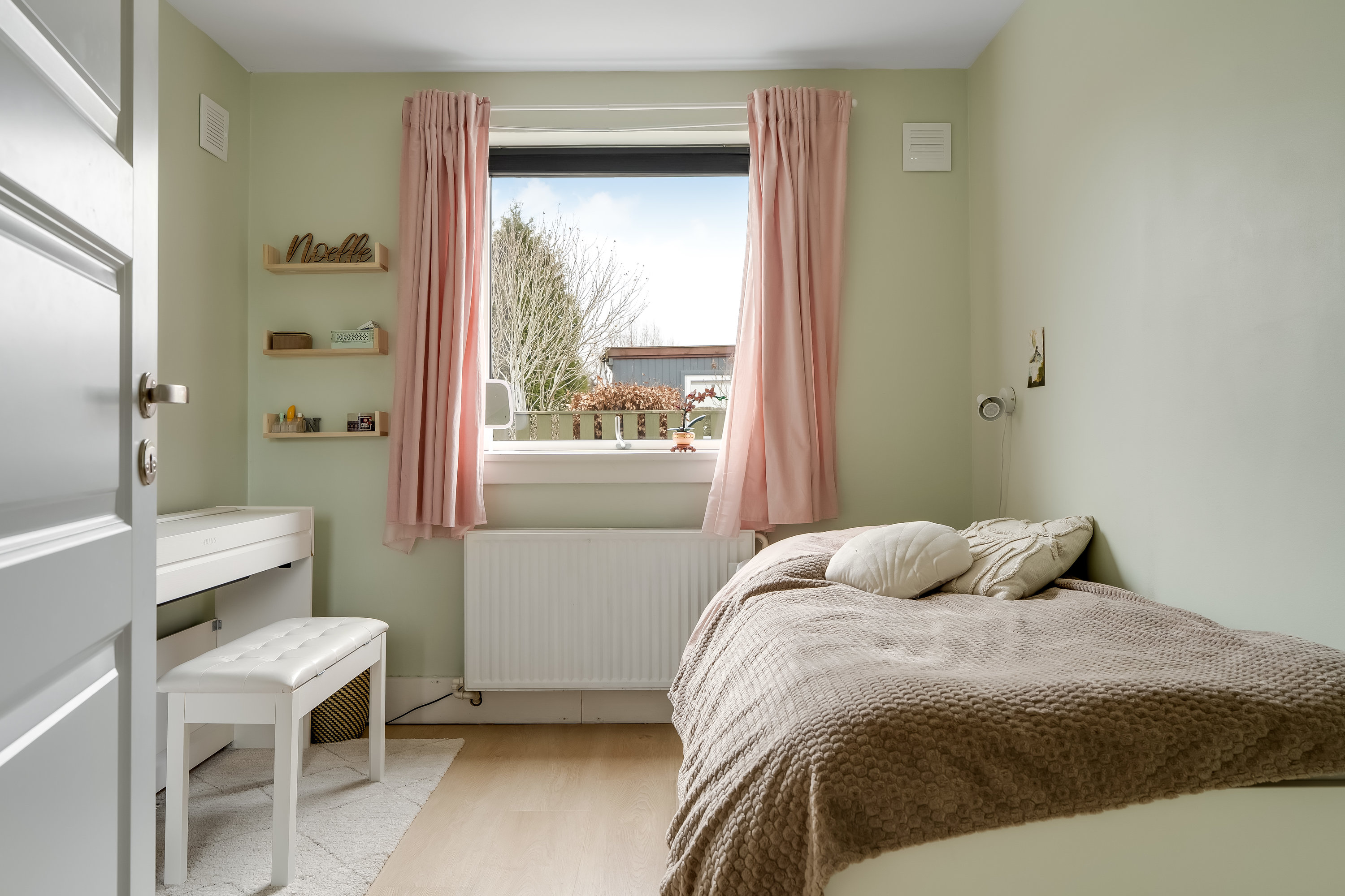 Fremhævet værelse billede i fuldskærmstilstand. Billede af Skovledet 138, 3400 Hillerød