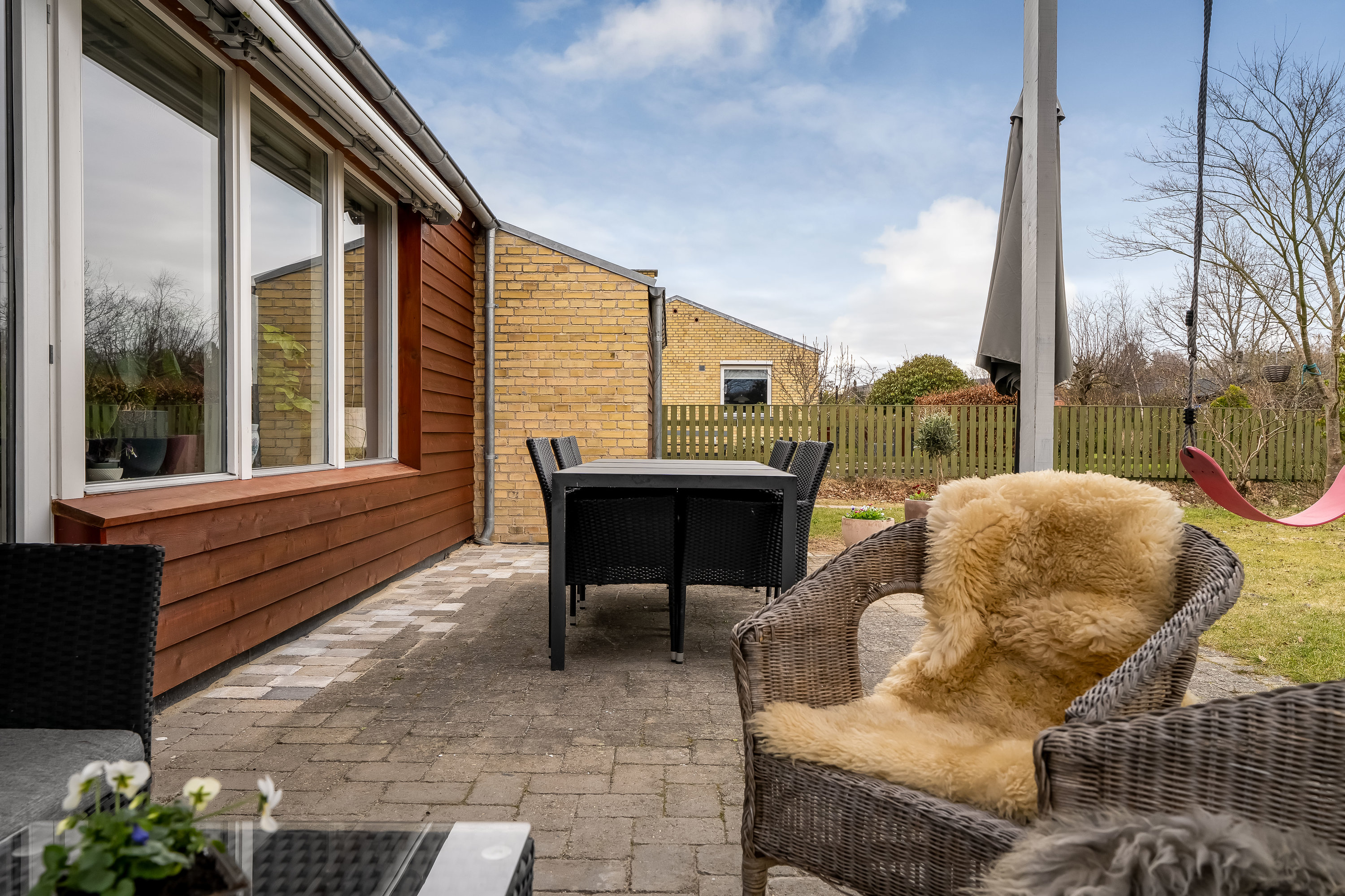 Fremhævet terrasse billede i fuldskærmstilstand. Billede af Skovledet 138, 3400 Hillerød