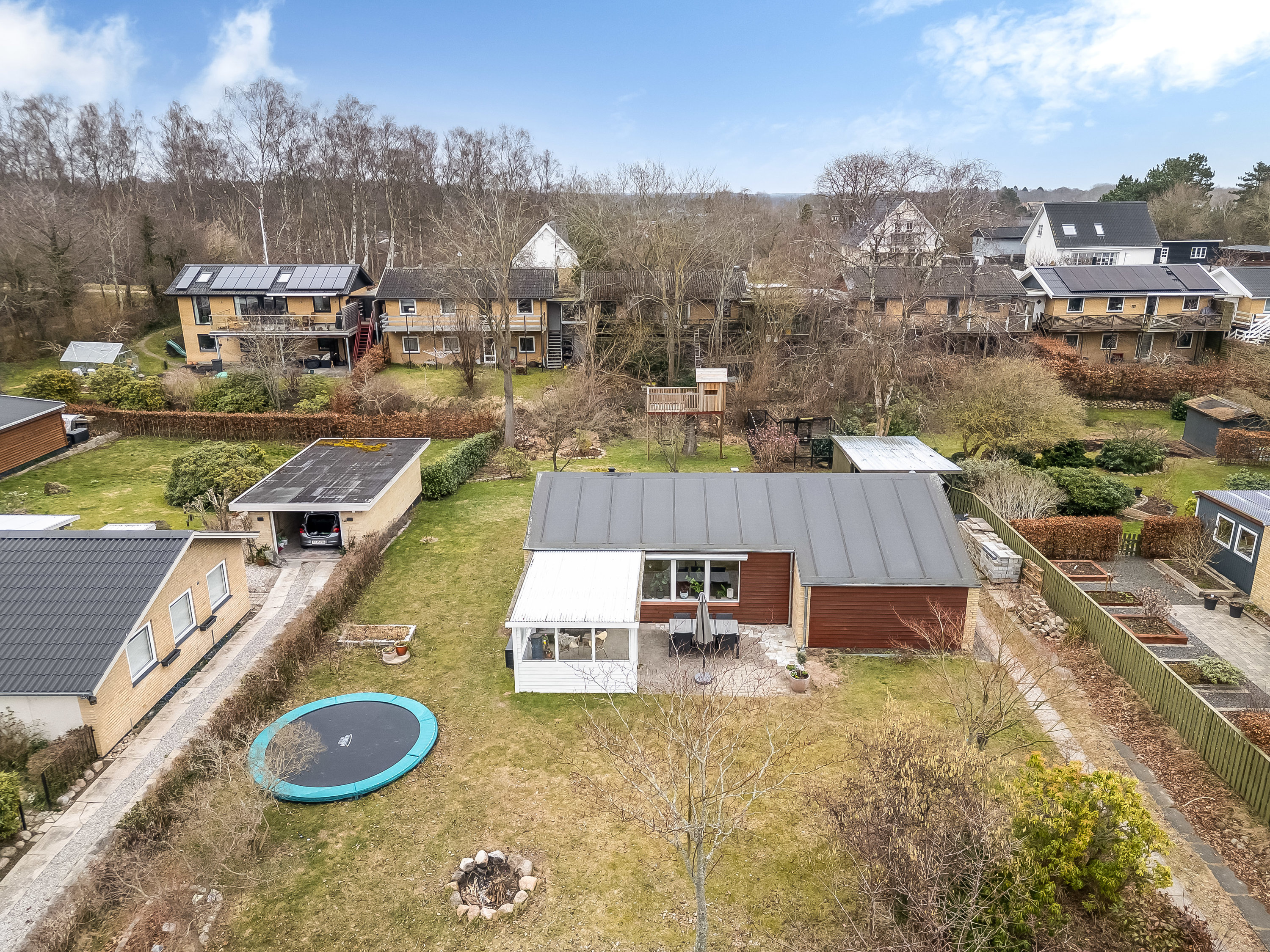 Fremhævet facade billede i fuldskærmstilstand. Billede af Skovledet 138, 3400 Hillerød