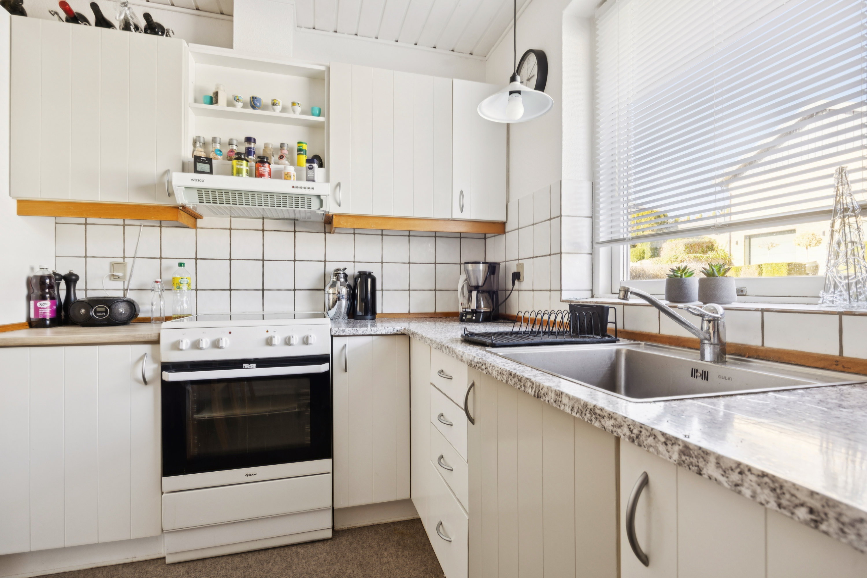 Fremhævet køkken billede i fuldskærmstilstand. Billede af Nøddevej 1A, Stae, 9310 Vodskov