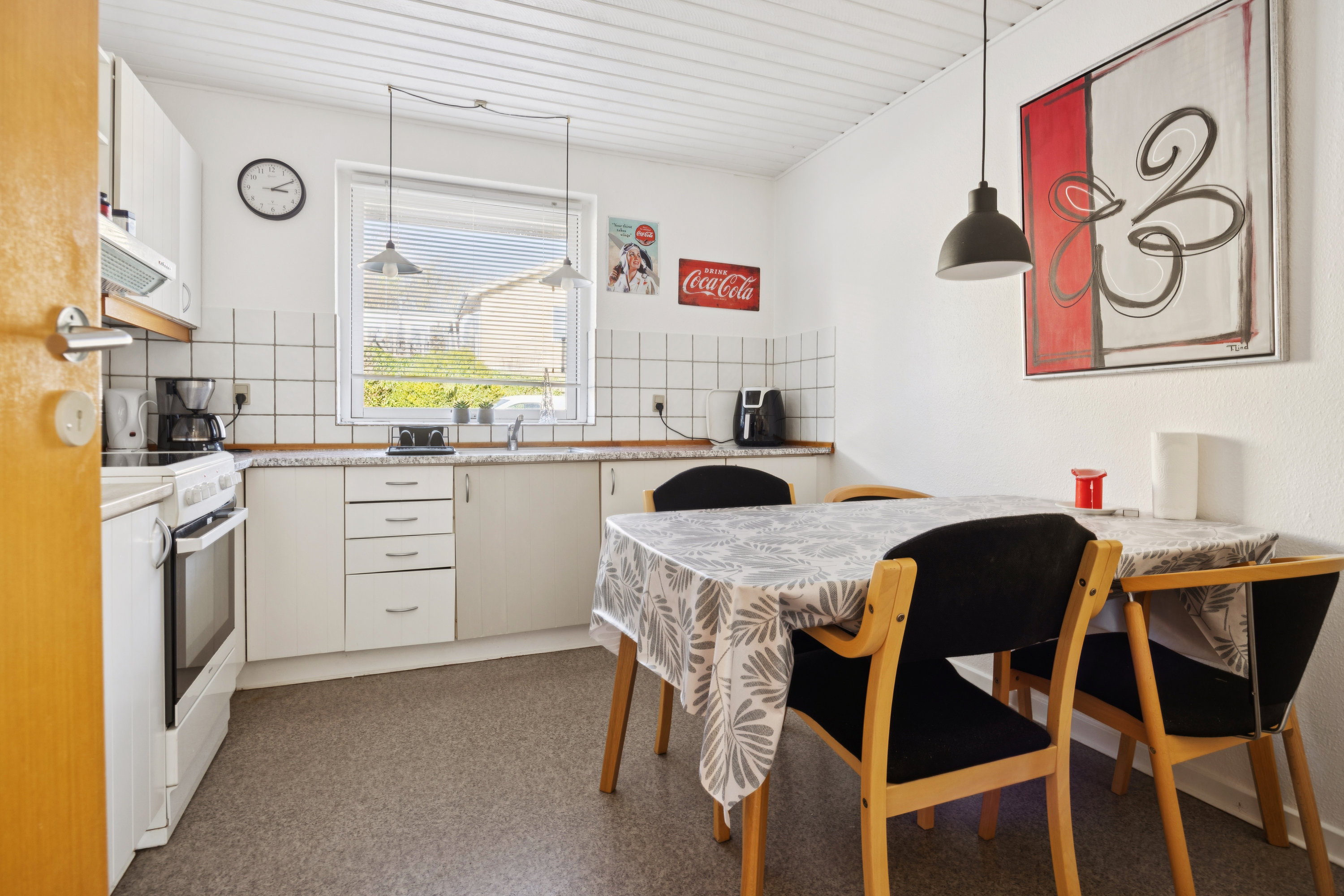 Fremhævet køkken billede i fuldskærmstilstand. Billede af Nøddevej 1A, Stae, 9310 Vodskov