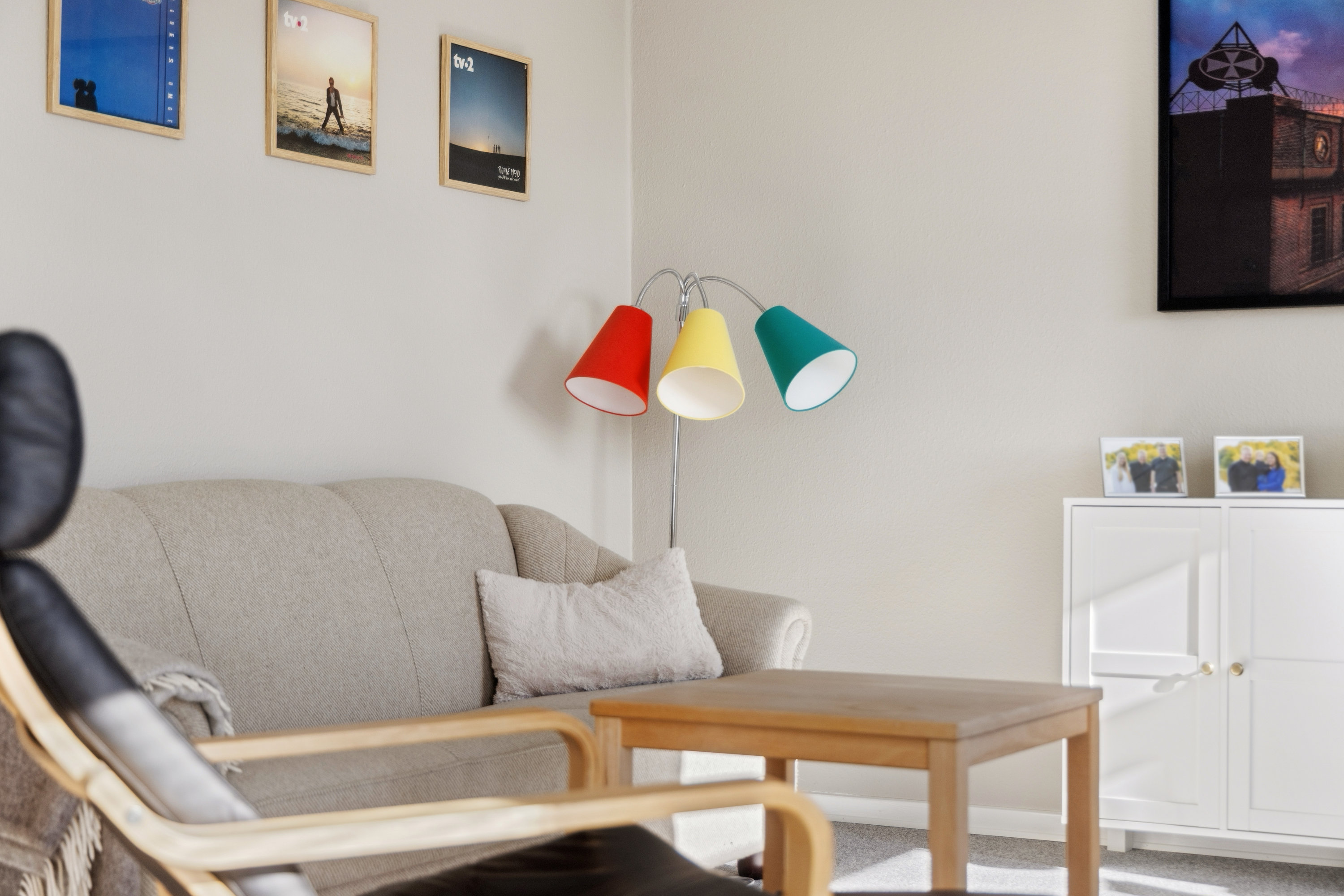 Fremhævet stue billede i fuldskærmstilstand. Billede af Nøddevej 1A, Stae, 9310 Vodskov