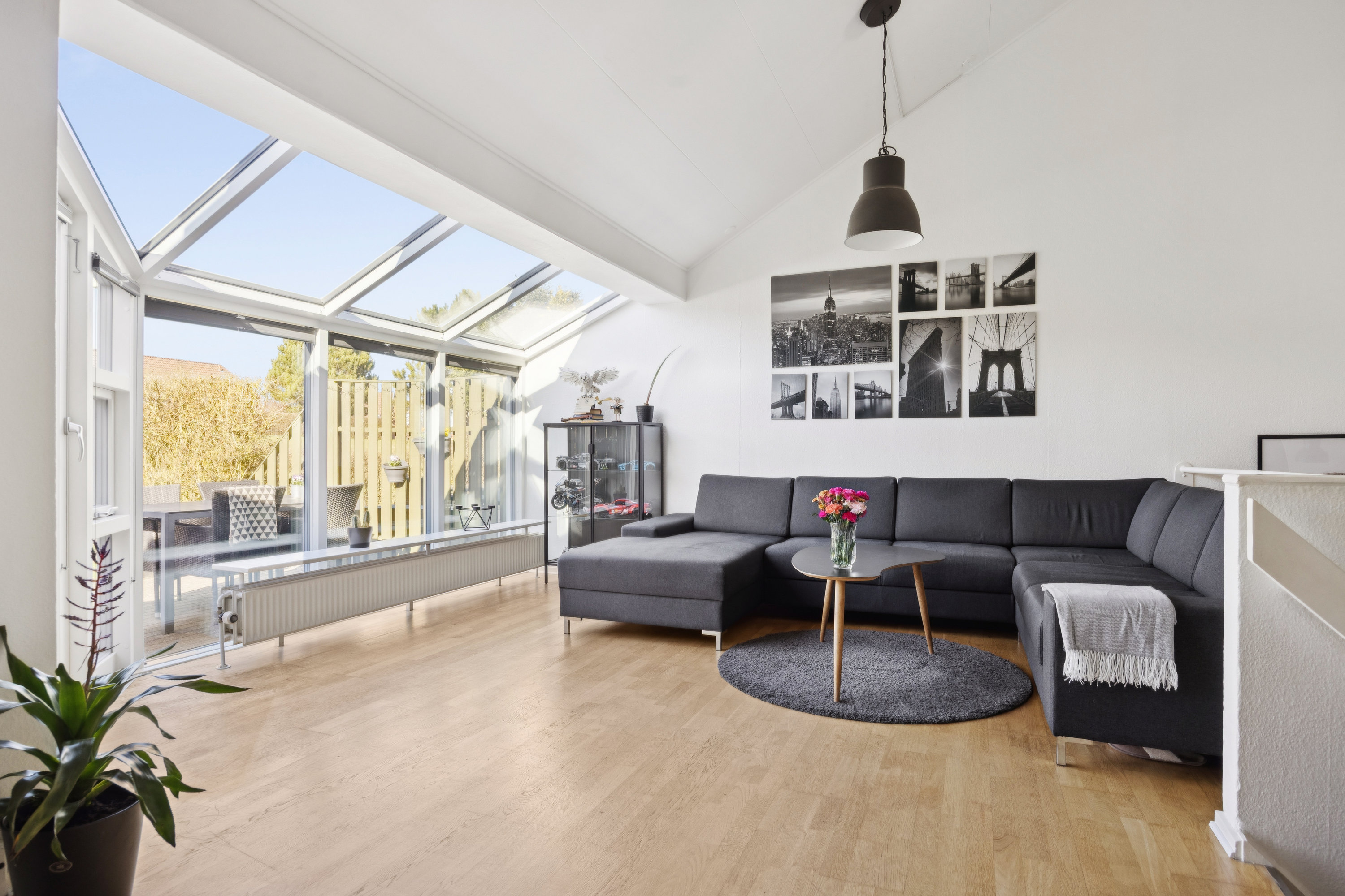 Fremhævet stue billede i fuldskærmstilstand. Billede af Ravndalen 9, 9310 Vodskov