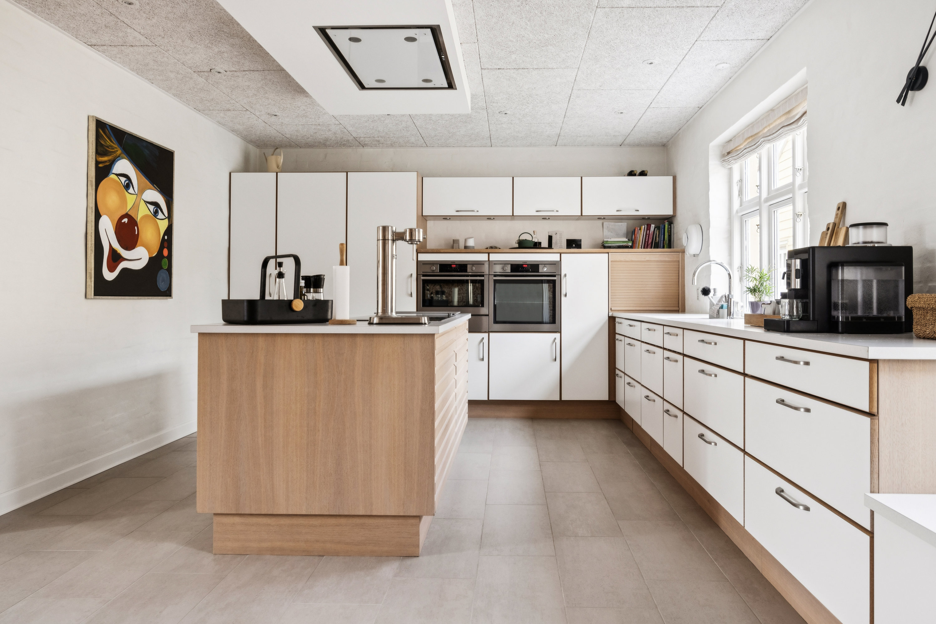 Fremhævet køkken billede i fuldskærmstilstand. Billede af Jens Bangs Vej 2, 9400 Nørresundby