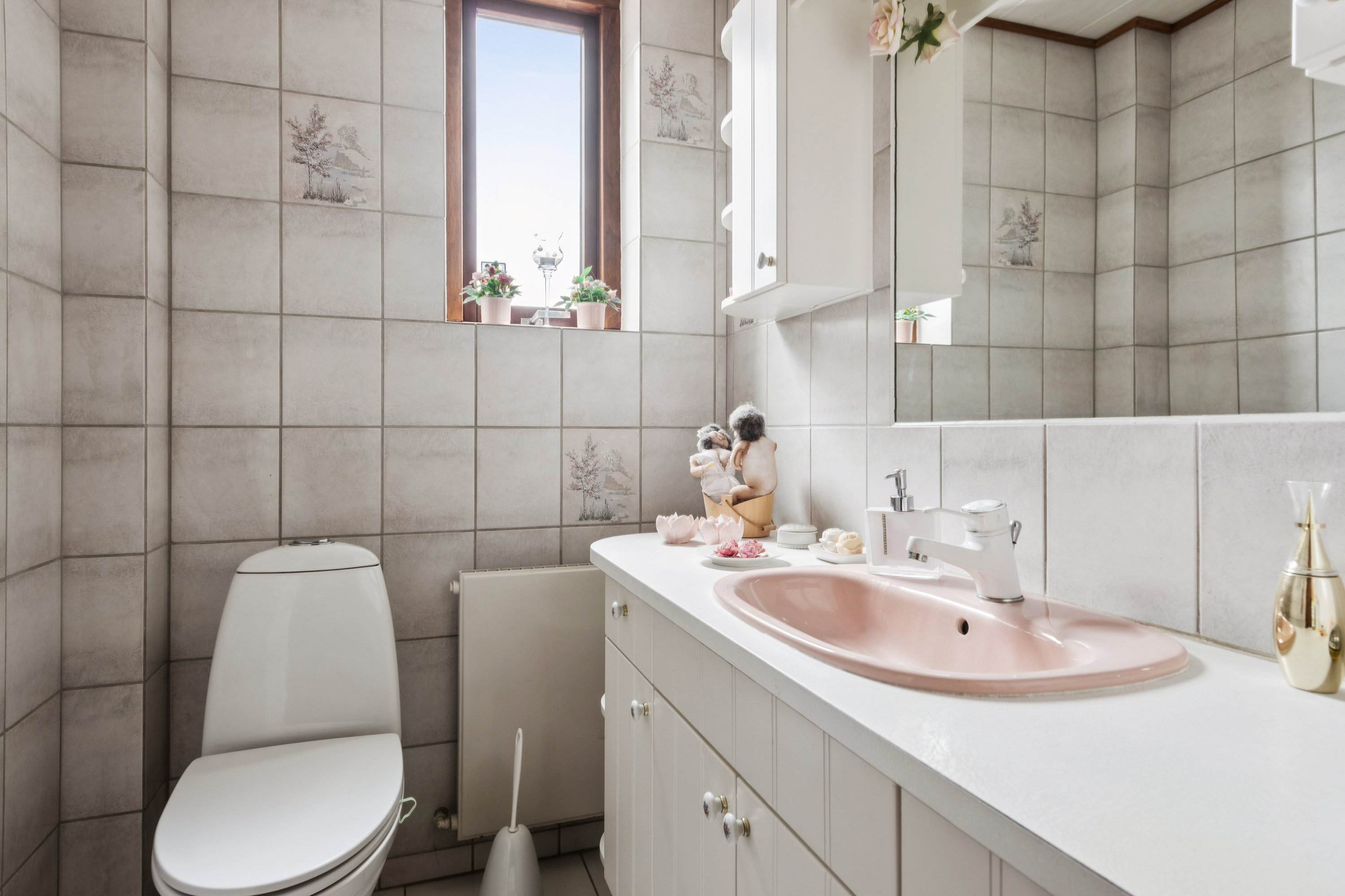 Fremhævet toilet billede i fuldskærmstilstand. Billede af Olsbæk Strandvej 56A, 2670 Greve