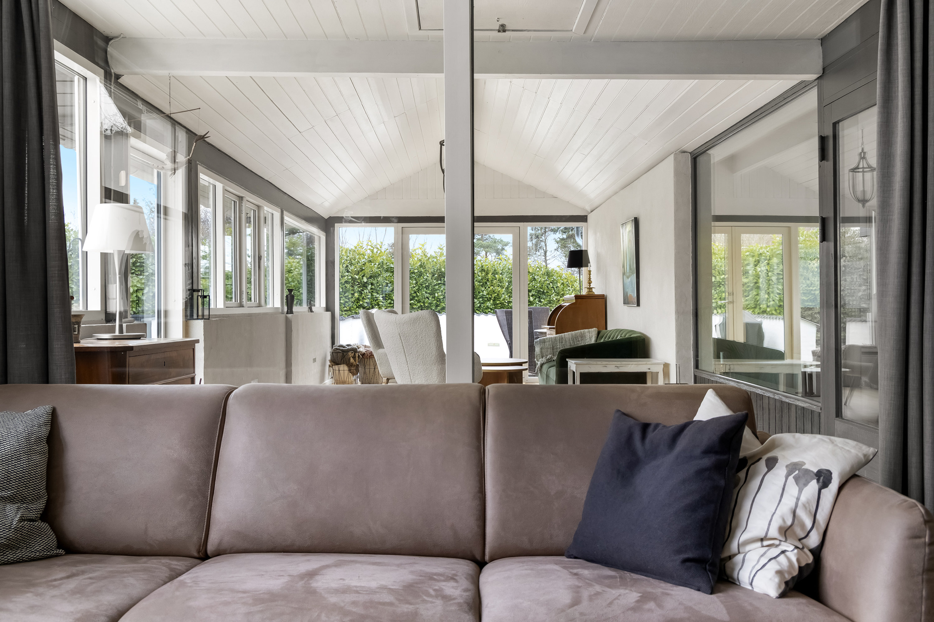 Fremhævet stue billede i fuldskærmstilstand. Billede af Dyrholmen 6, Strand Esbønderup, 3250 Gilleleje