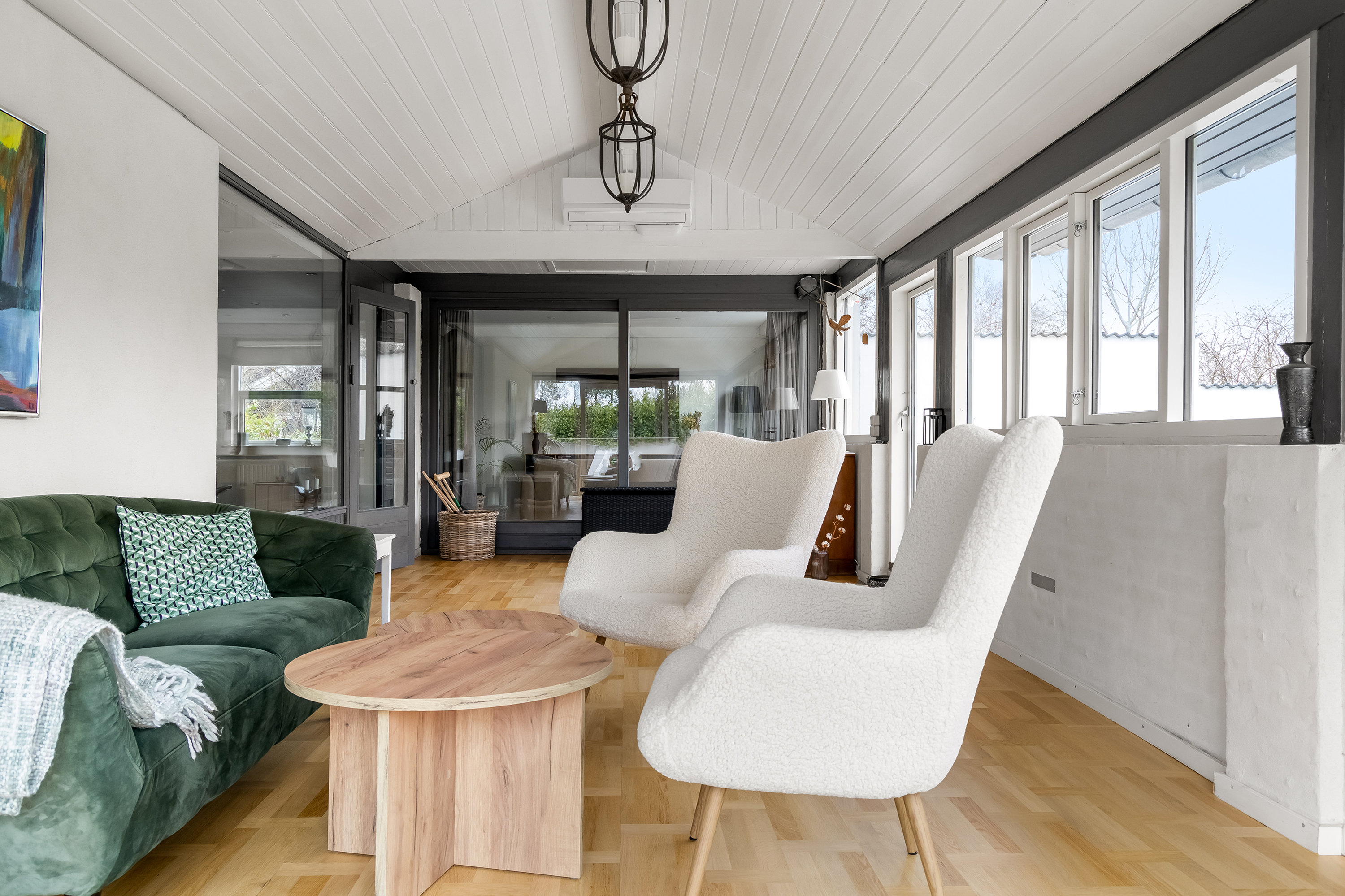 Fremhævet udestue billede i fuldskærmstilstand. Billede af Dyrholmen 6, Strand Esbønderup, 3250 Gilleleje