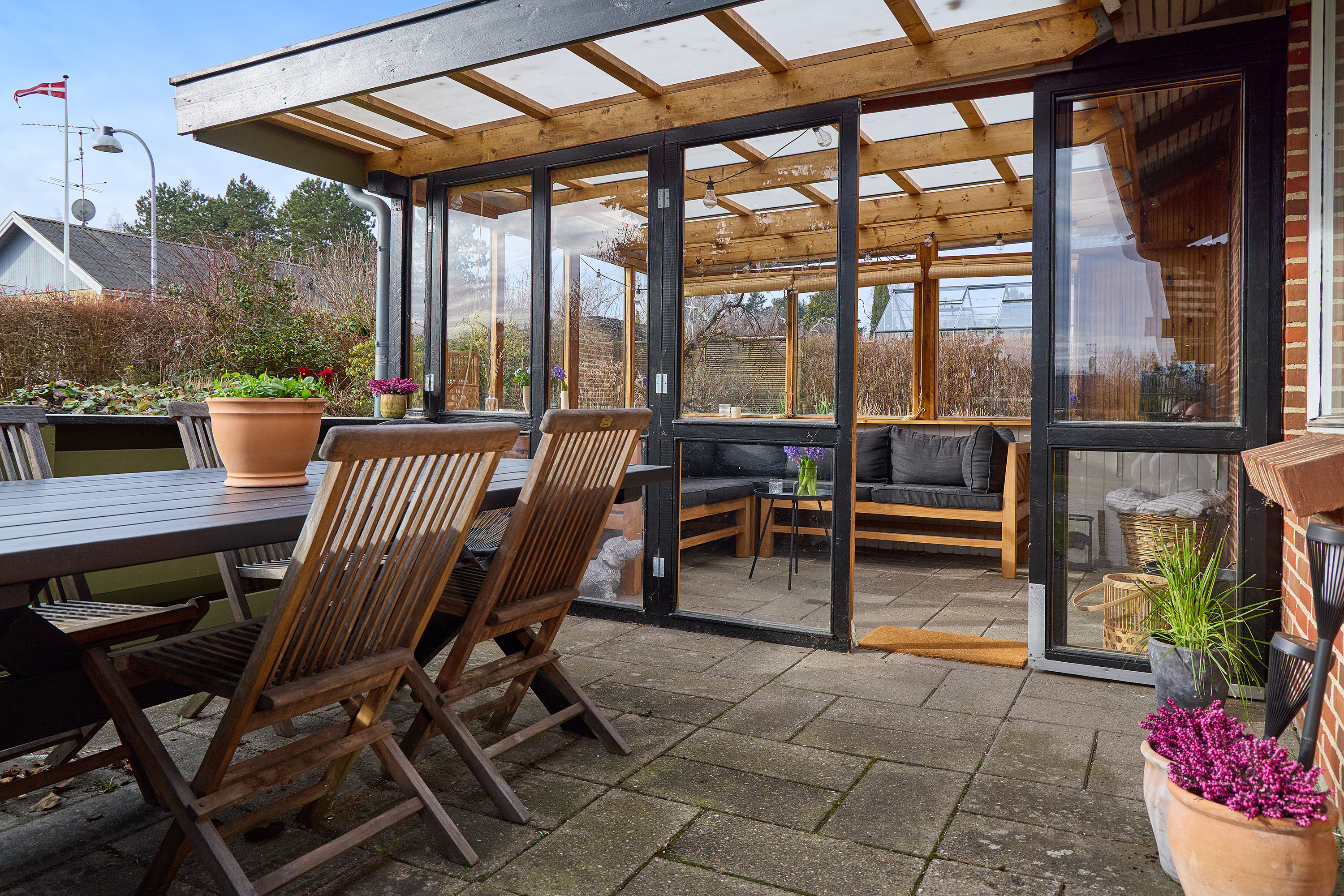 Fremhævet terrasse billede i fuldskærmstilstand. Billede af Skærbakken 2, 3210 Vejby