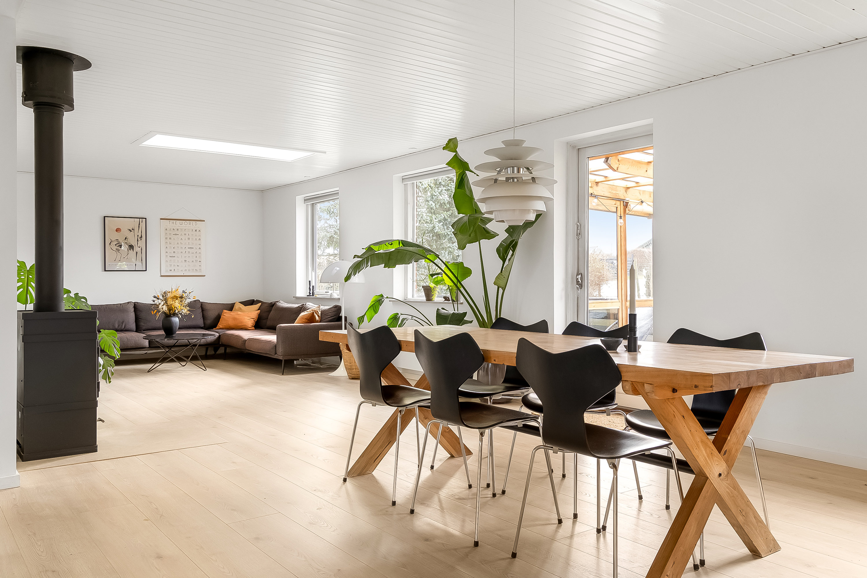 Fremhævet stue billede i fuldskærmstilstand. Billede af Skærbakken 2, 3210 Vejby