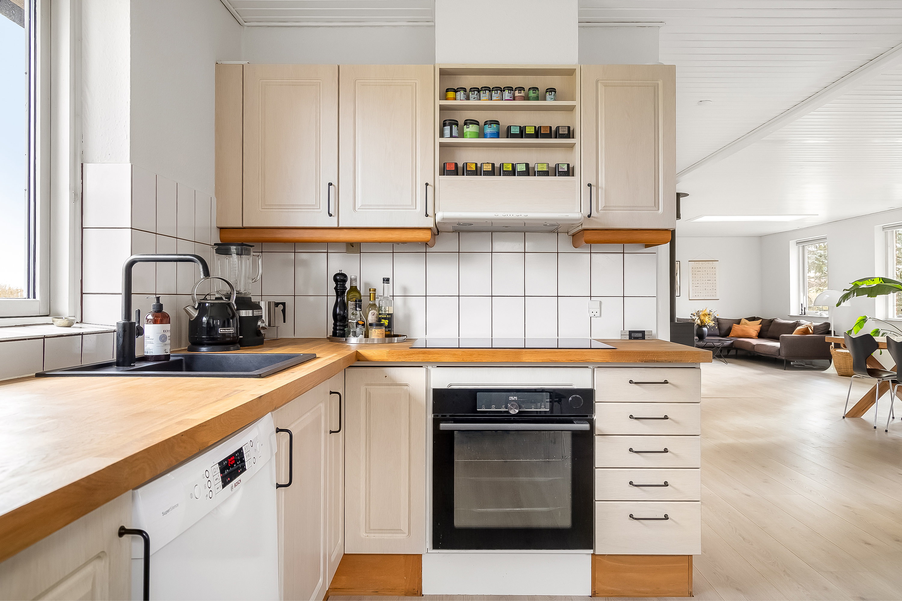 Fremhævet køkken billede i fuldskærmstilstand. Billede af Skærbakken 2, 3210 Vejby