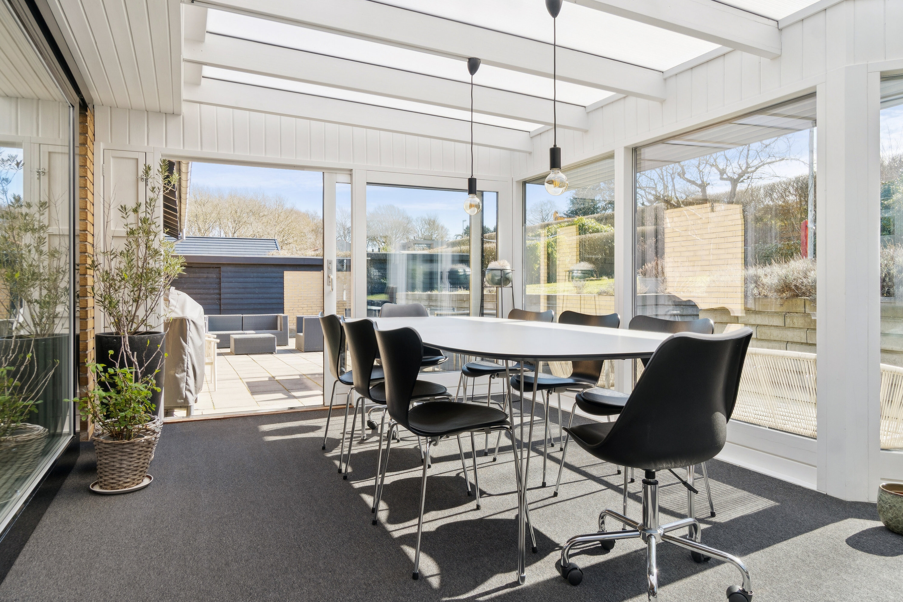 Fremhævet udestue billede i fuldskærmstilstand. Billede af Holmetoften 67, 8270 Højbjerg