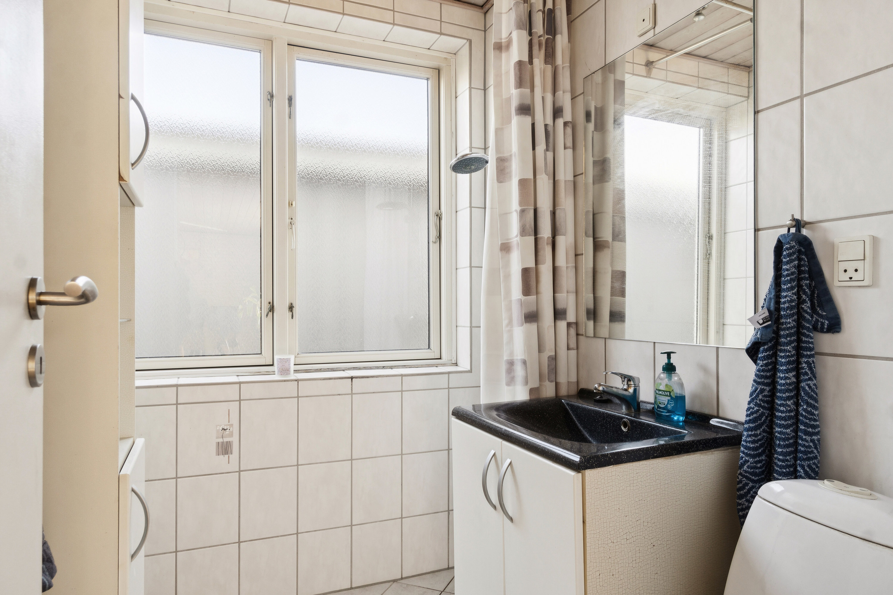 Fremhævet badeværelse billede i fuldskærmstilstand. Billede af Sløruglevej 16, Ll Kongsmark, 4200 Slagelse