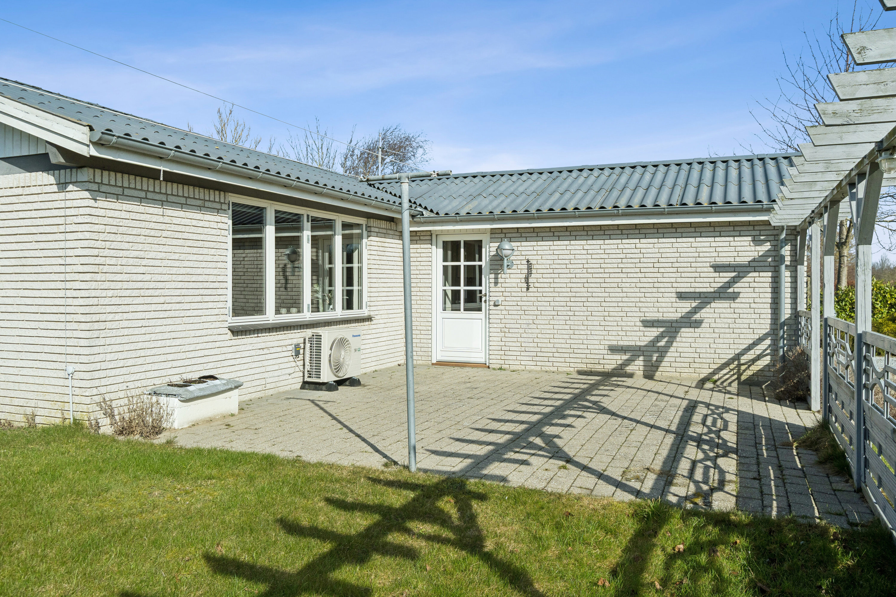 Fremhævet udendørs billede i fuldskærmstilstand. Billede af Sløruglevej 16, Ll Kongsmark, 4200 Slagelse