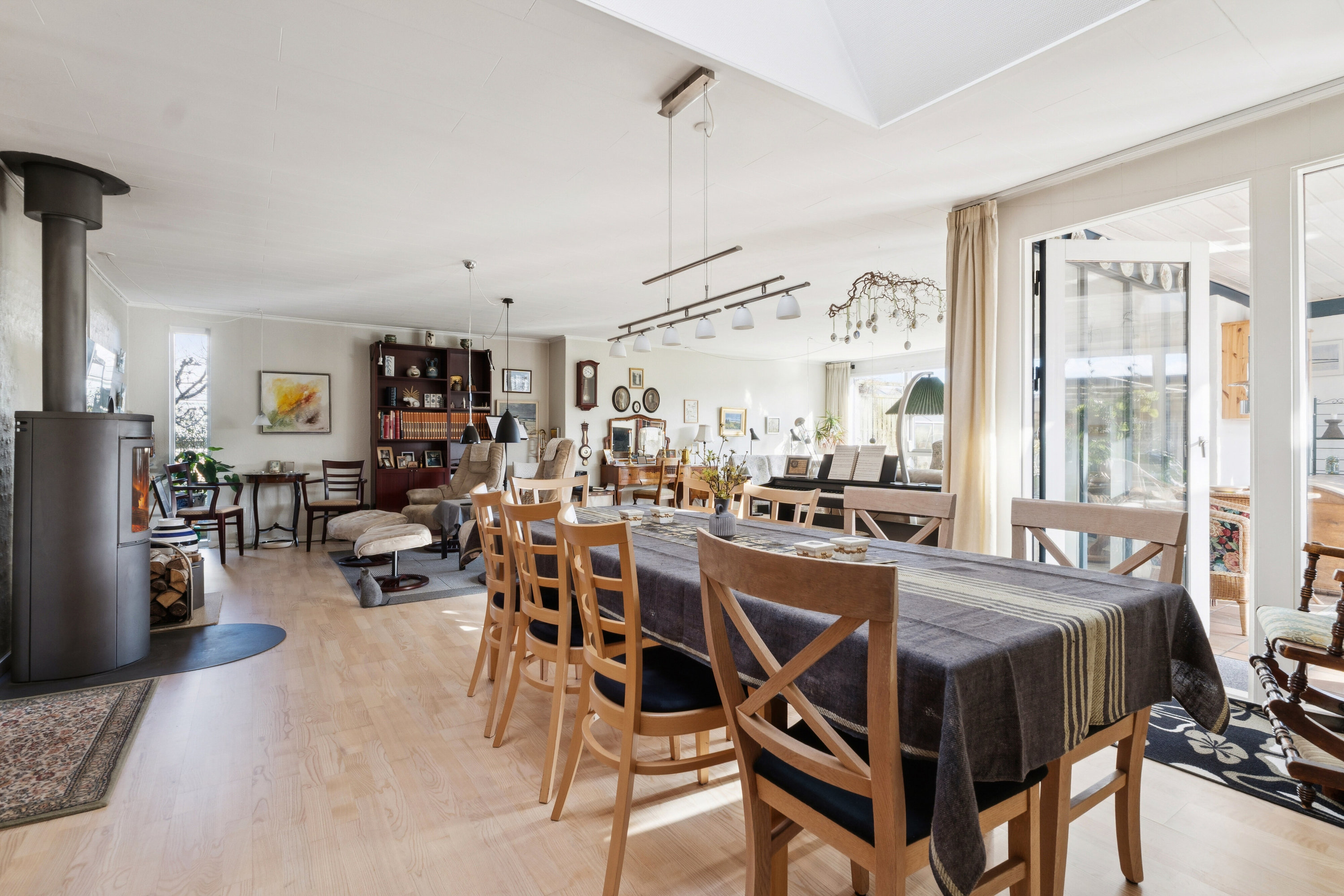 Fremhævet spisestue billede i fuldskærmstilstand. Billede af Poul Gerness Vej 22, 7430 Ikast