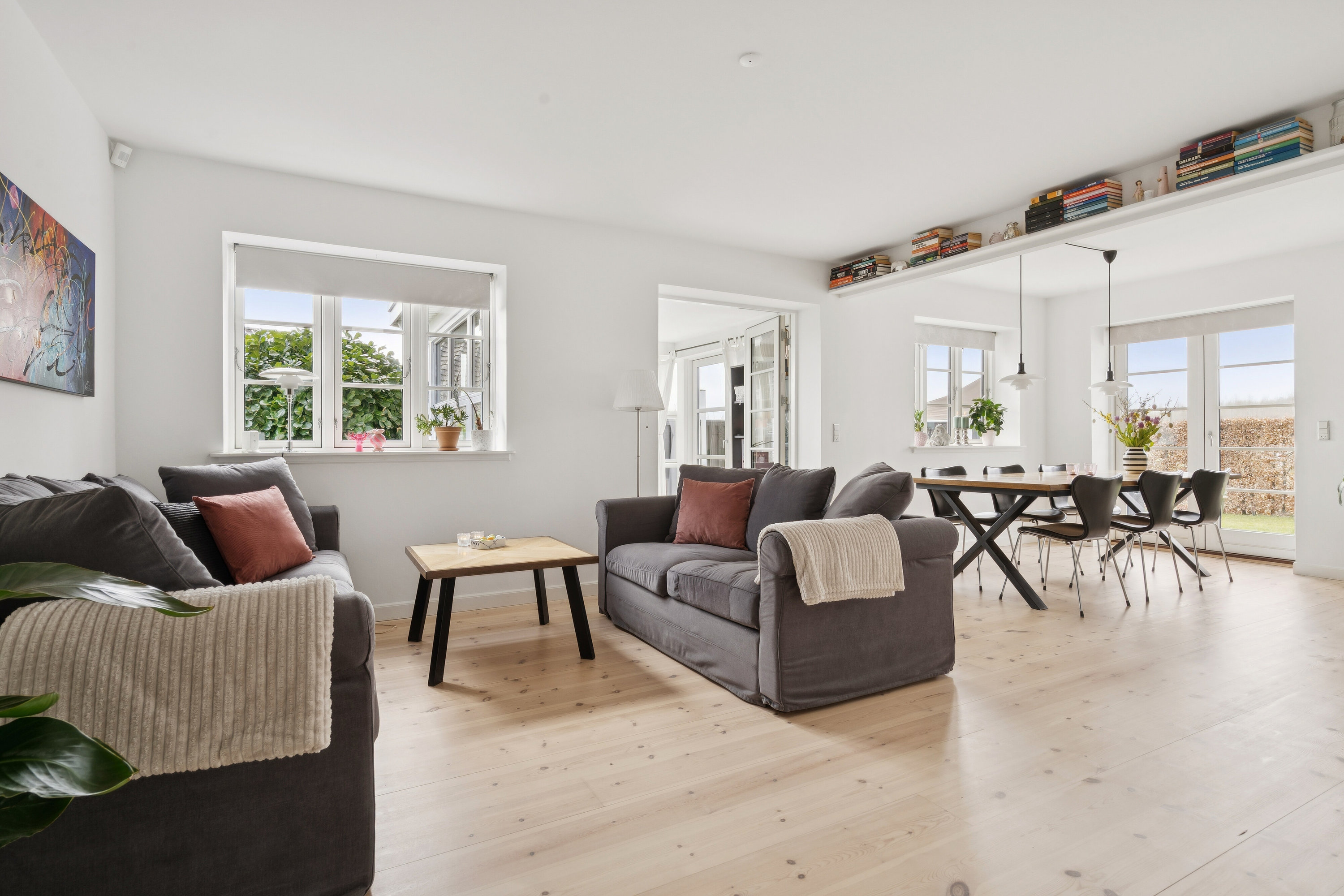 Fremhævet stue billede i fuldskærmstilstand. Billede af Sølvagervej 6, 4640 Faxe