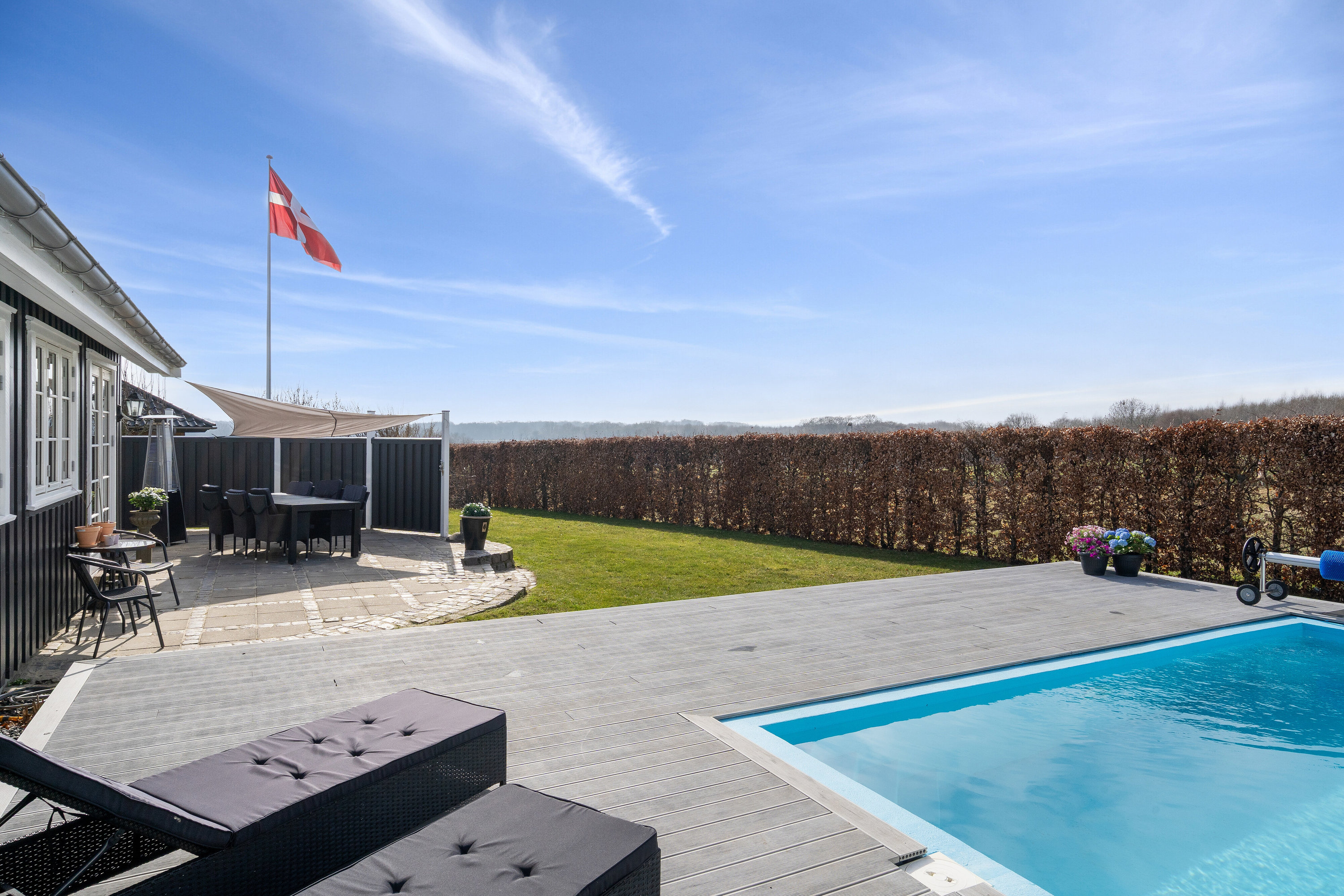 Fremhævet set fra haven billede i fuldskærmstilstand. Billede af Sølvagervej 6, 4640 Faxe