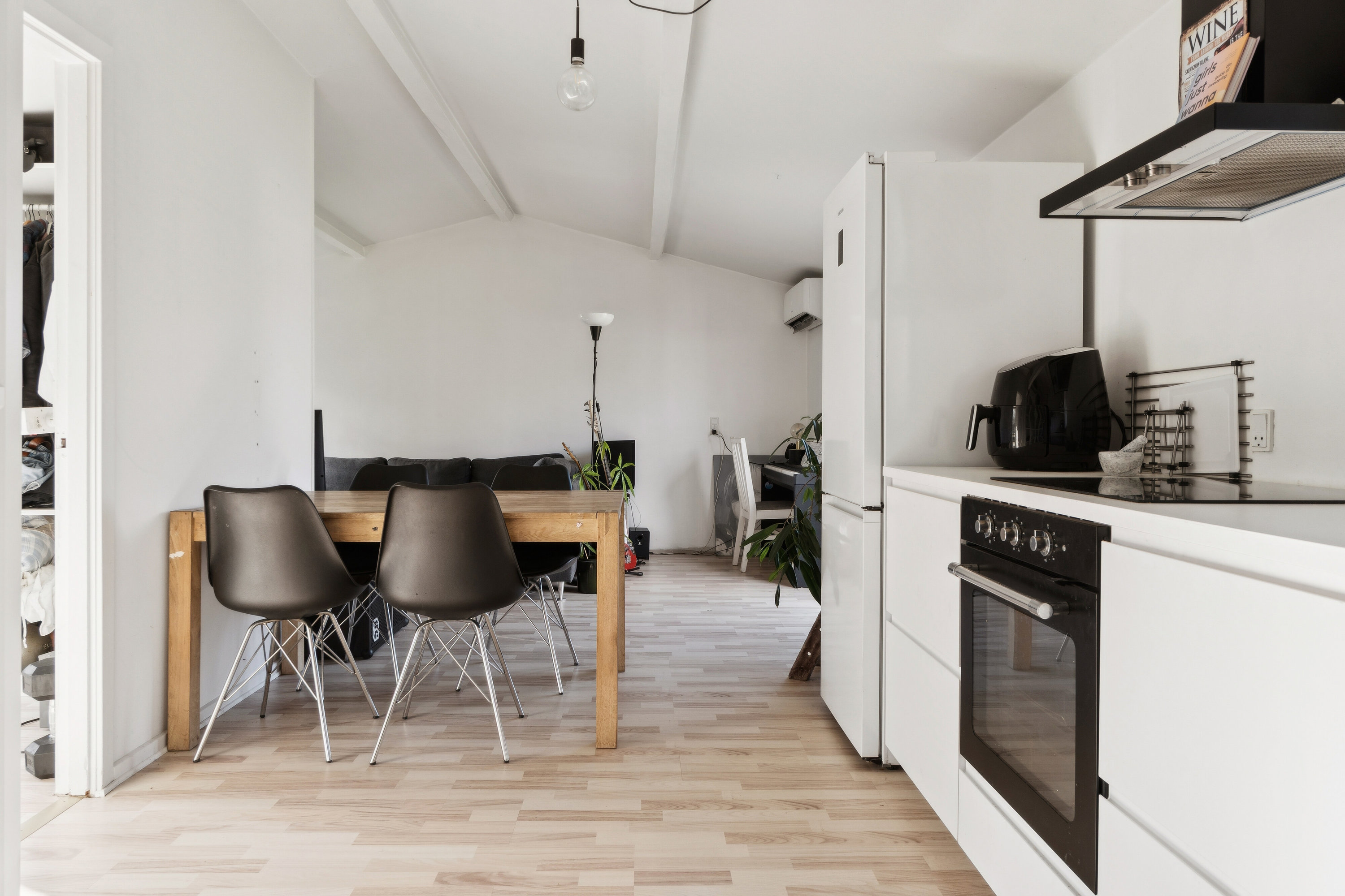 Fremhævet køkken billede i fuldskærmstilstand. Billede af Mellemvang 6, Ejby, 4070 Kirke Hyllinge