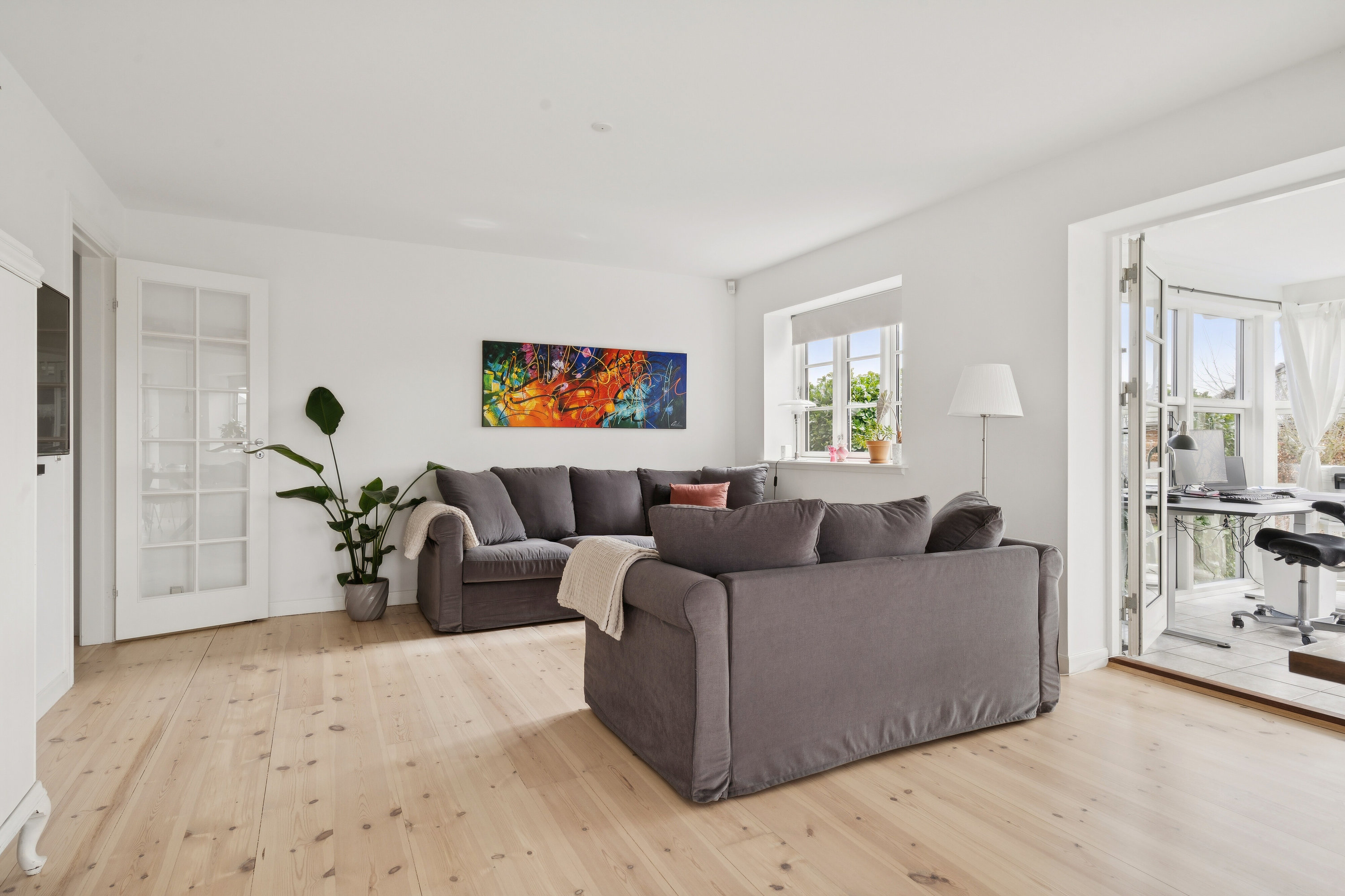 Fremhævet stue billede i fuldskærmstilstand. Billede af Sølvagervej 6, 4640 Faxe