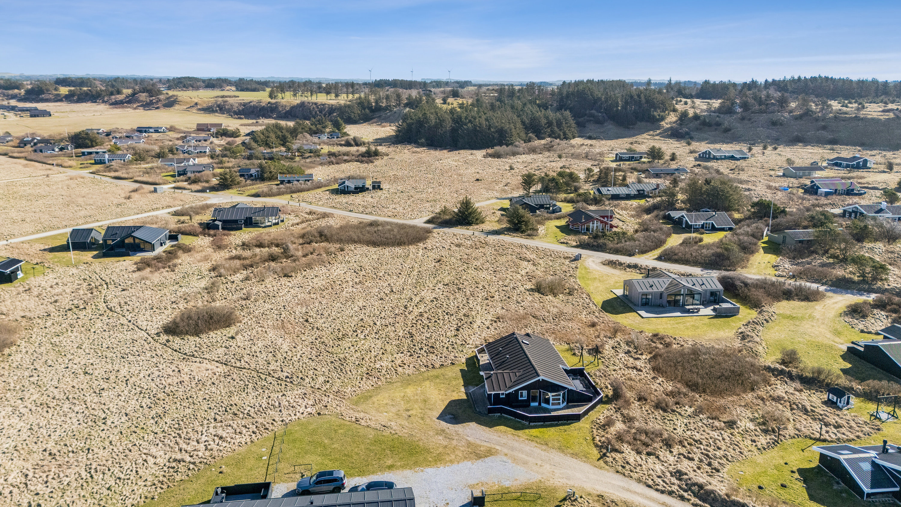 Fremhævet luftfoto billede i fuldskærmstilstand. Billede af Midnatsvej 4, Skal Klit, 9800 Hjørring