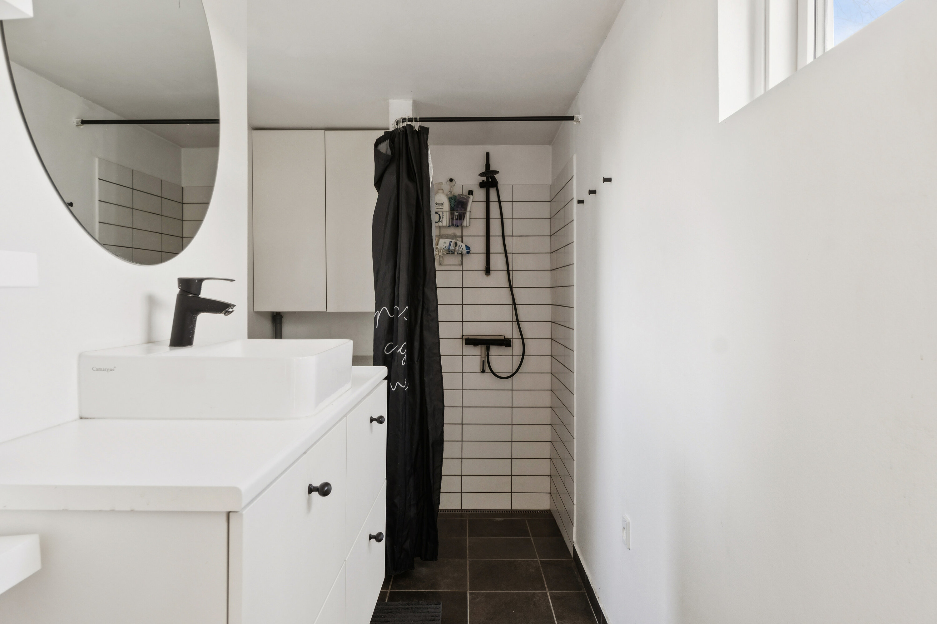 Fremhævet badeværelse billede i fuldskærmstilstand. Billede af Mellemvang 6, Ejby, 4070 Kirke Hyllinge