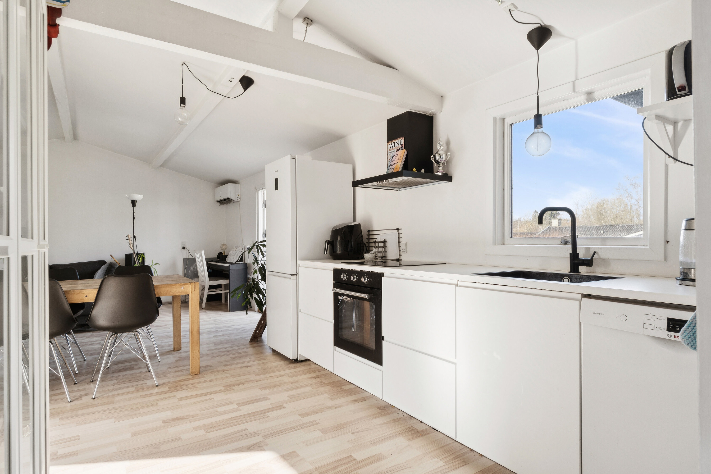 Fremhævet køkken billede i fuldskærmstilstand. Billede af Mellemvang 6, Ejby, 4070 Kirke Hyllinge