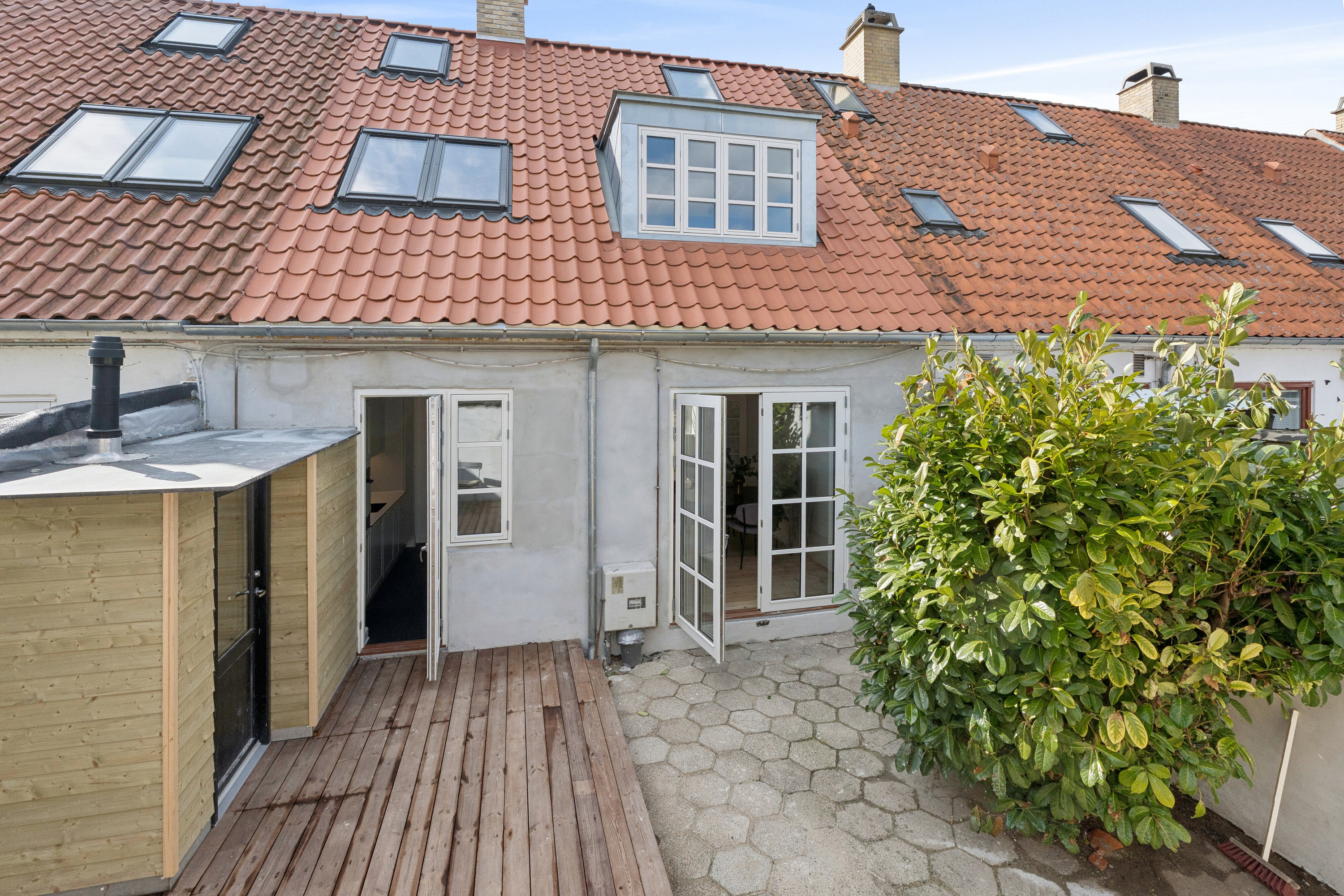 Fremhævet udendørs billede i fuldskærmstilstand. Billede af Padborgvej 45, 2610 Rødovre