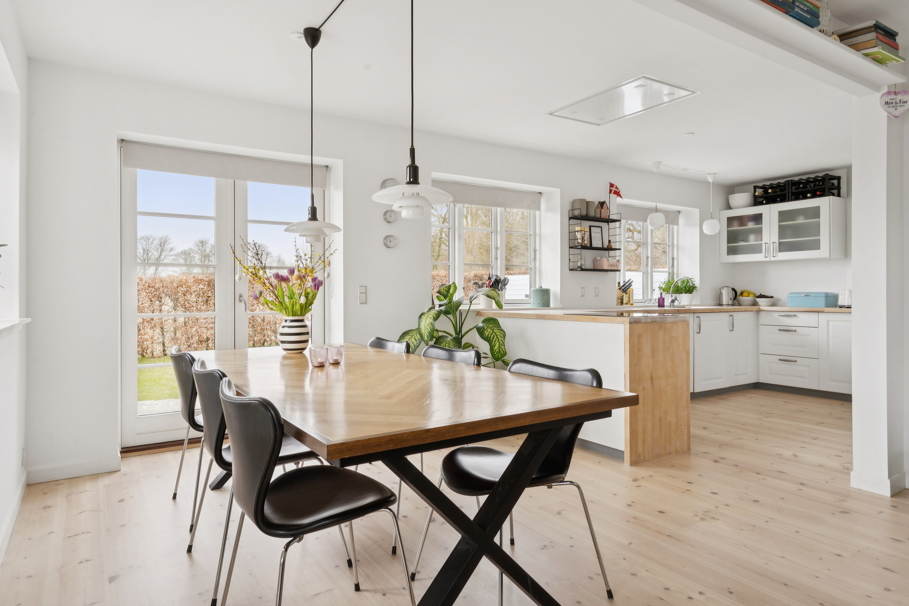 Fremhævet spisestue billede i fuldskærmstilstand. Billede af Sølvagervej 6, 4640 Faxe