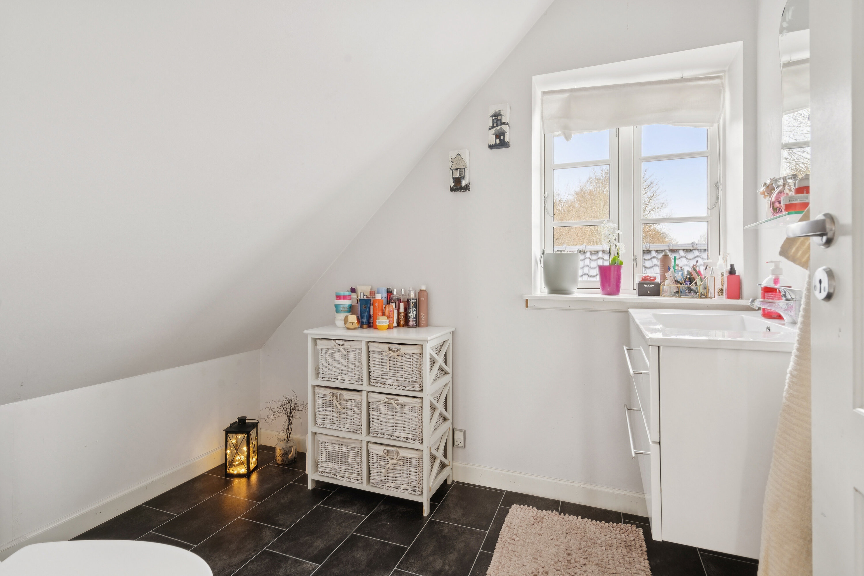 Fremhævet indendørs billede i fuldskærmstilstand. Billede af Sølvagervej 6, 4640 Faxe