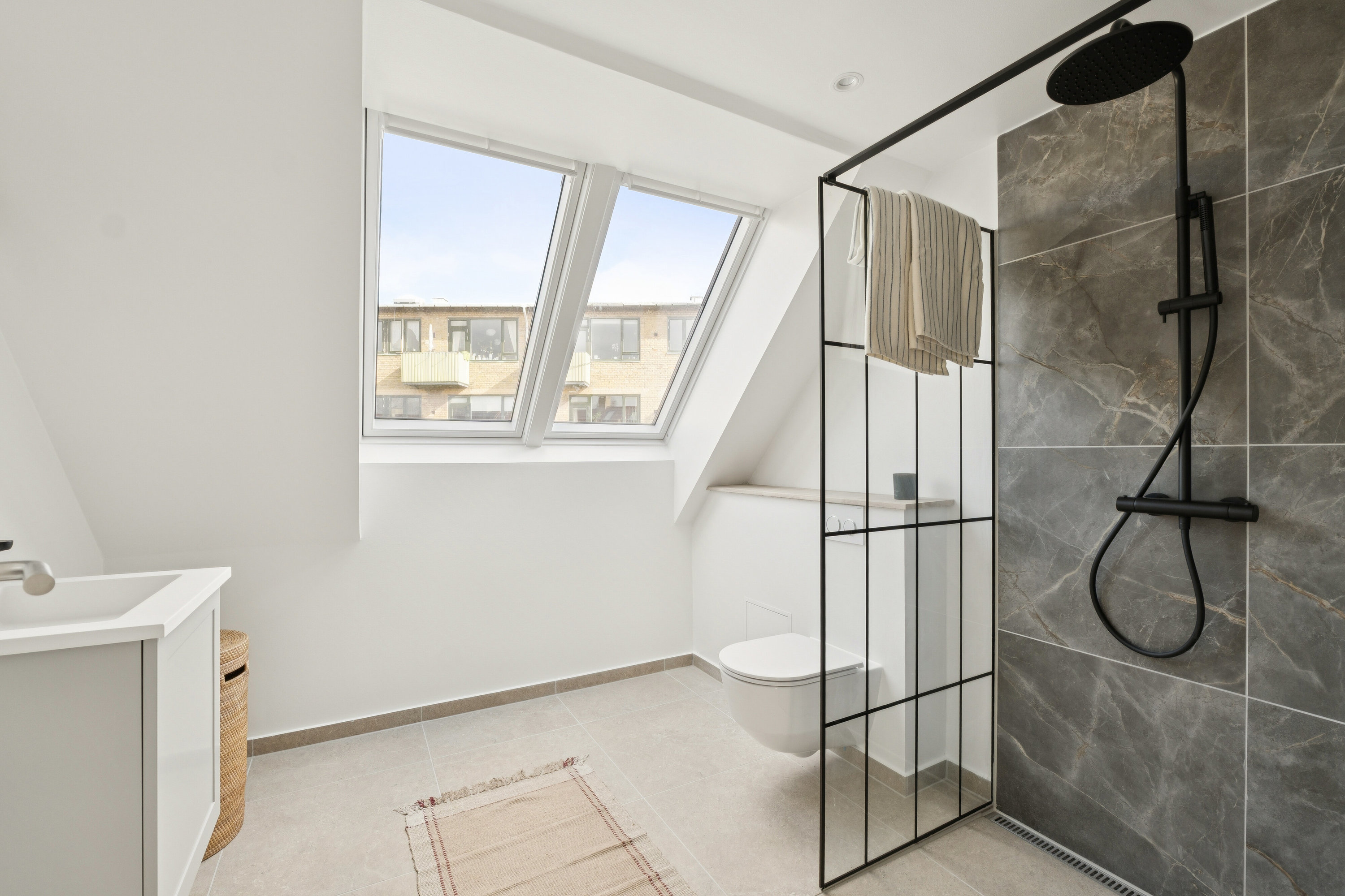 Fremhævet badeværelse billede i fuldskærmstilstand. Billede af Padborgvej 45, 2610 Rødovre