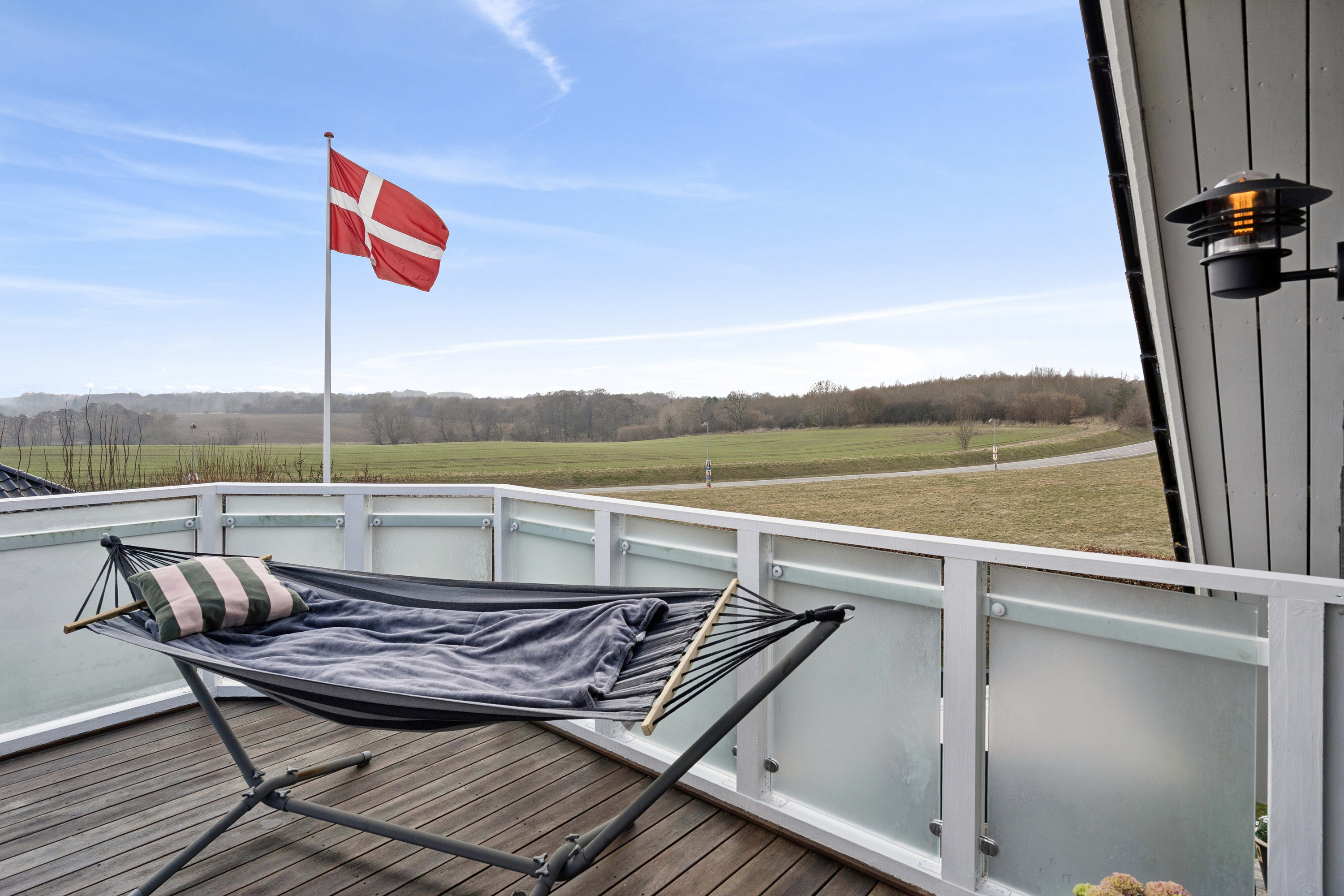 Fremhævet terrasse billede i fuldskærmstilstand. Billede af Sølvagervej 6, 4640 Faxe