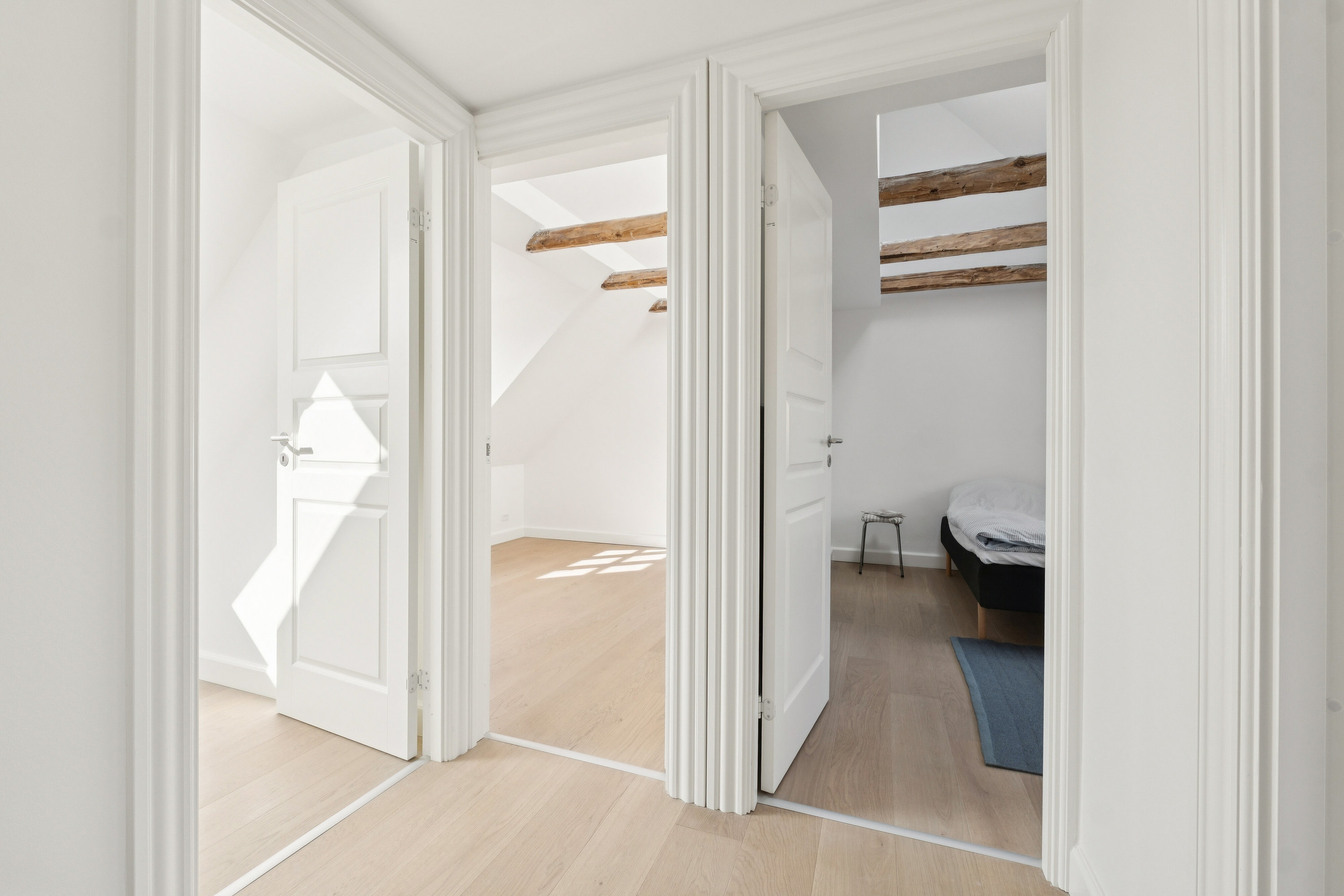 Fremhævet gang billede i fuldskærmstilstand. Billede af Padborgvej 45, 2610 Rødovre