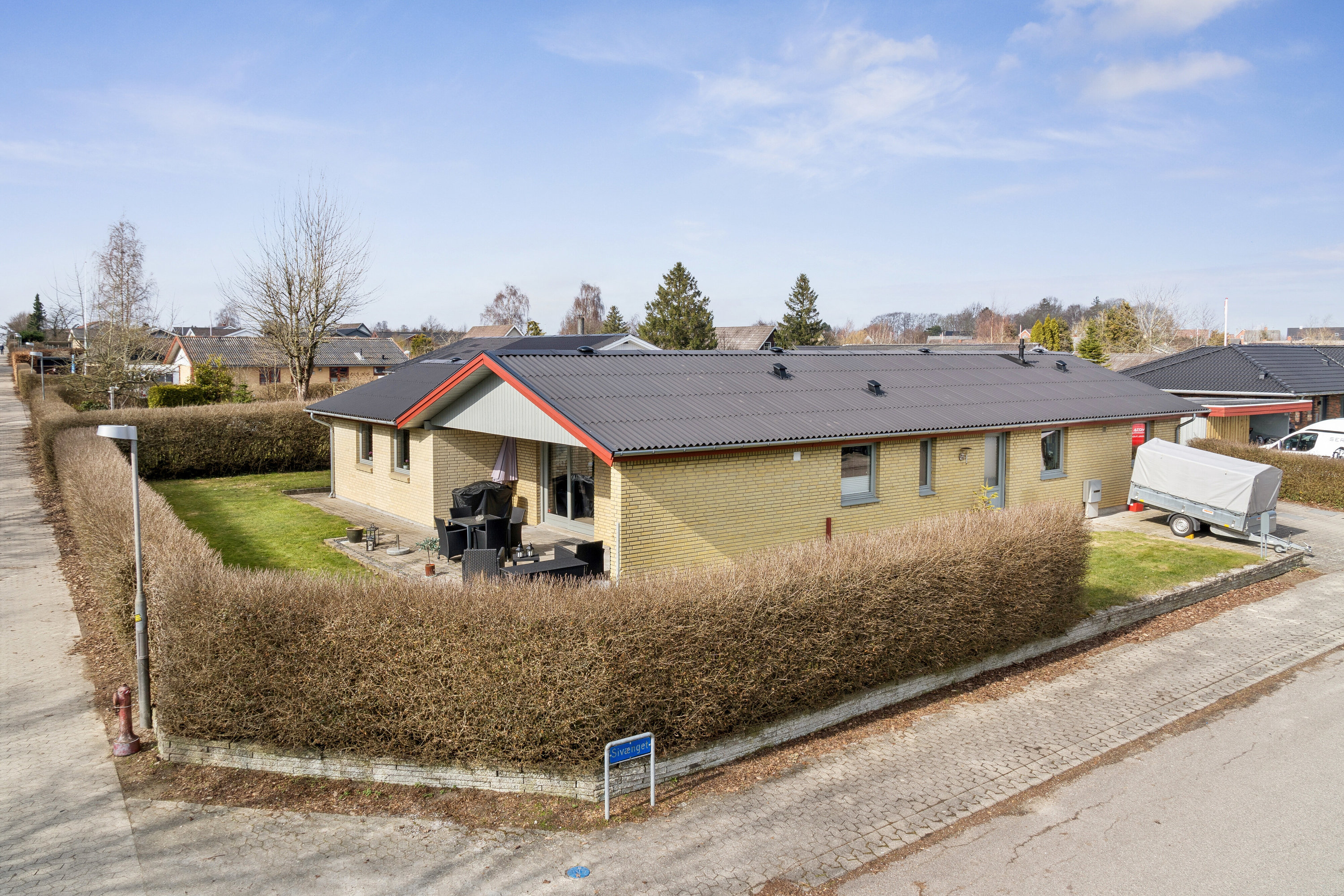 Fremhævet set fra vejen billede i fuldskærmstilstand. Billede af Sivænget 1, Snoldelev, 4621 Gadstrup