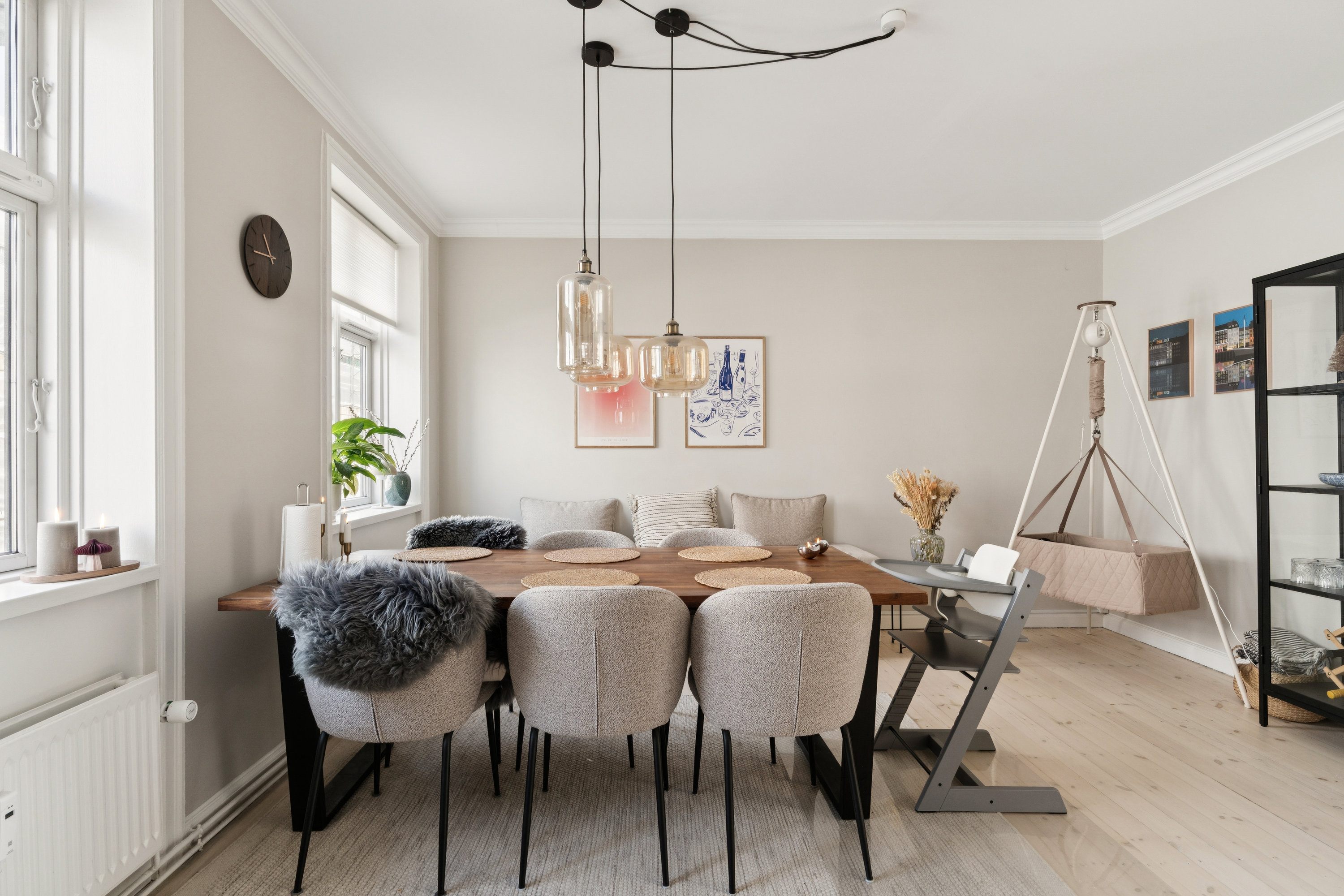 Fremhævet stue billede i fuldskærmstilstand. Billede af Otto Mallings Gade 8, 3. th., 2100 København Ø