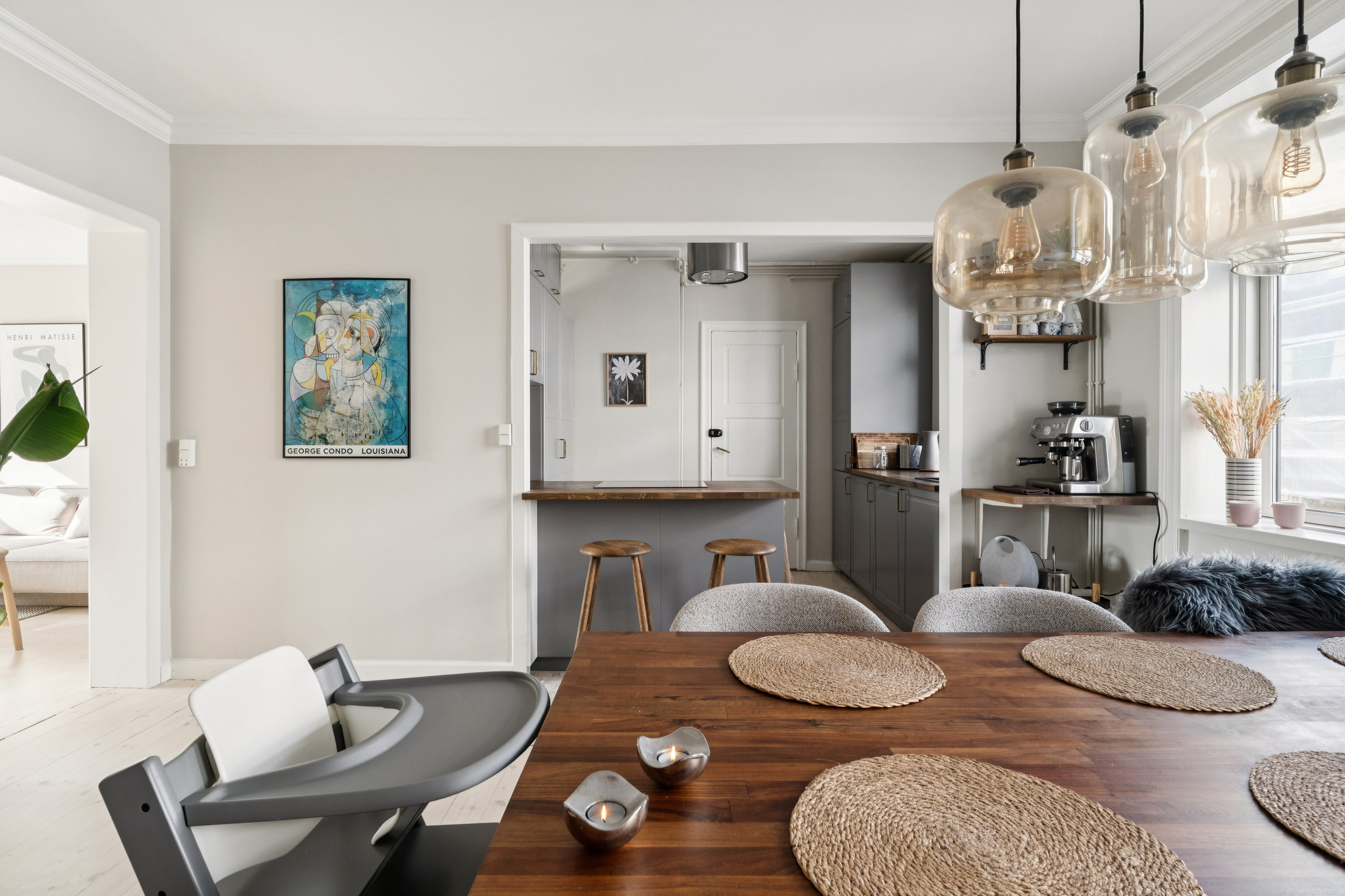 Fremhævet stue billede i fuldskærmstilstand. Billede af Otto Mallings Gade 8, 3. th., 2100 København Ø