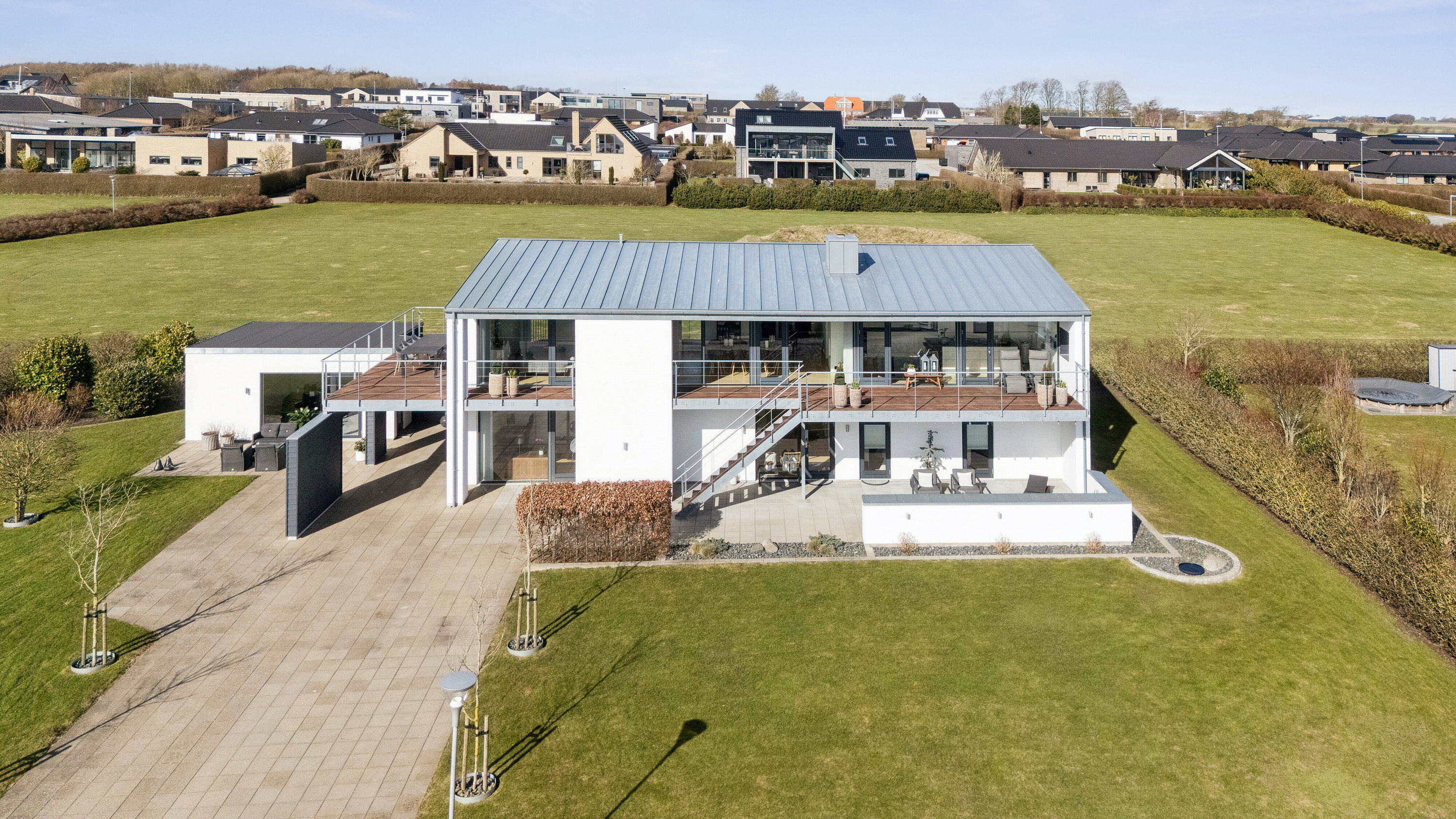 Fremhævet set fra haven billede i fuldskærmstilstand. Billede af Lavendelvej 4, 7700 Thisted