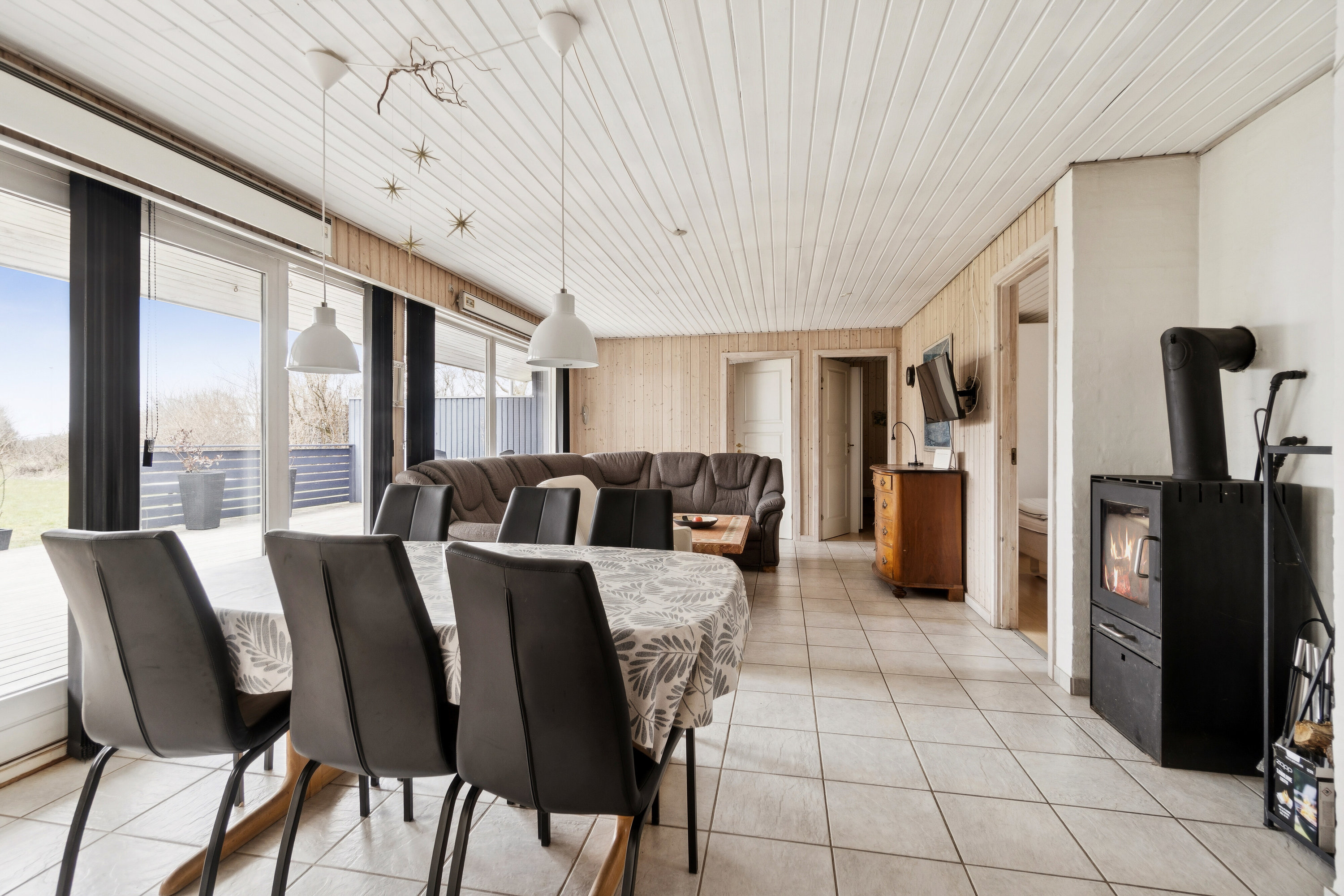 Fremhævet spisestue billede i fuldskærmstilstand. Billede af Spætmejsevej 13, Draget, 7760 Hurup Thy