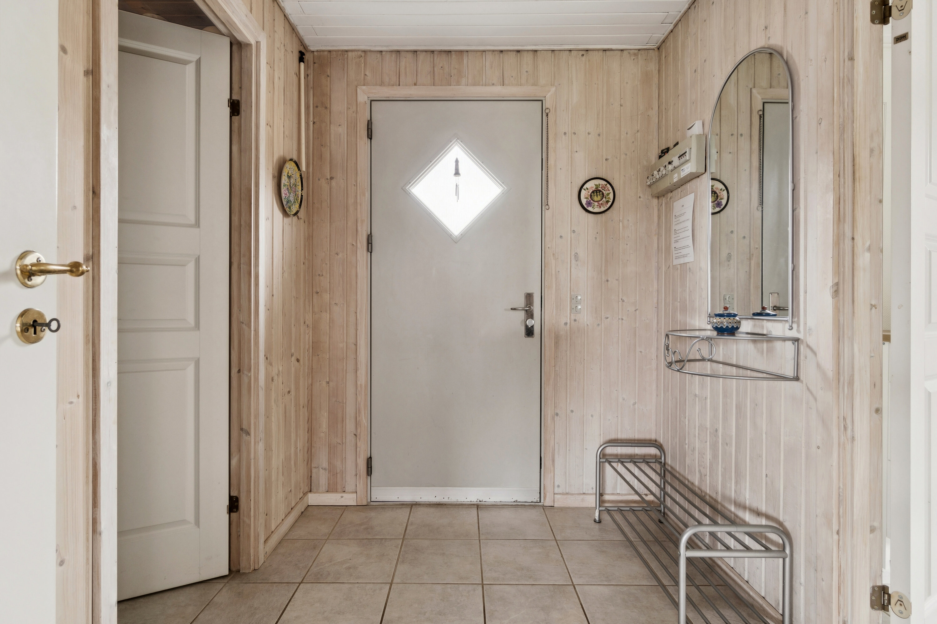 Fremhævet hall billede i fuldskærmstilstand. Billede af Spætmejsevej 13, Draget, 7760 Hurup Thy