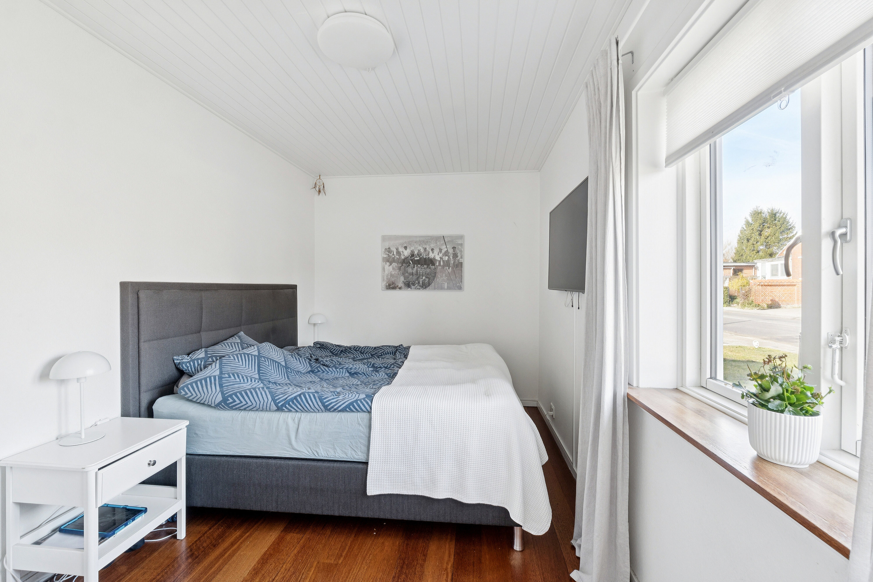 Fremhævet soveværelse billede i fuldskærmstilstand. Billede af Nørremarksvej 21, 2650 Hvidovre