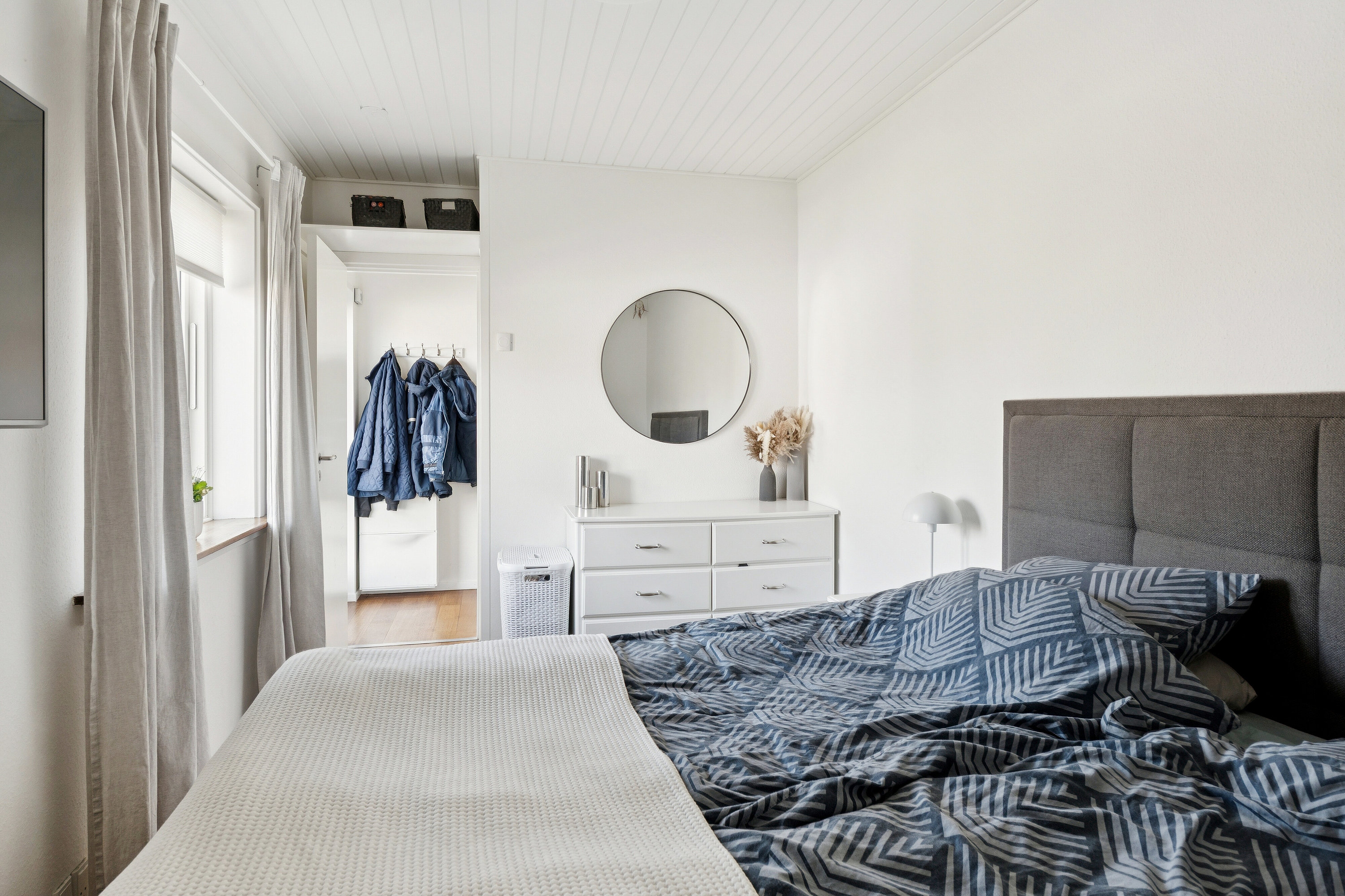 Fremhævet soveværelse billede i fuldskærmstilstand. Billede af Nørremarksvej 21, 2650 Hvidovre