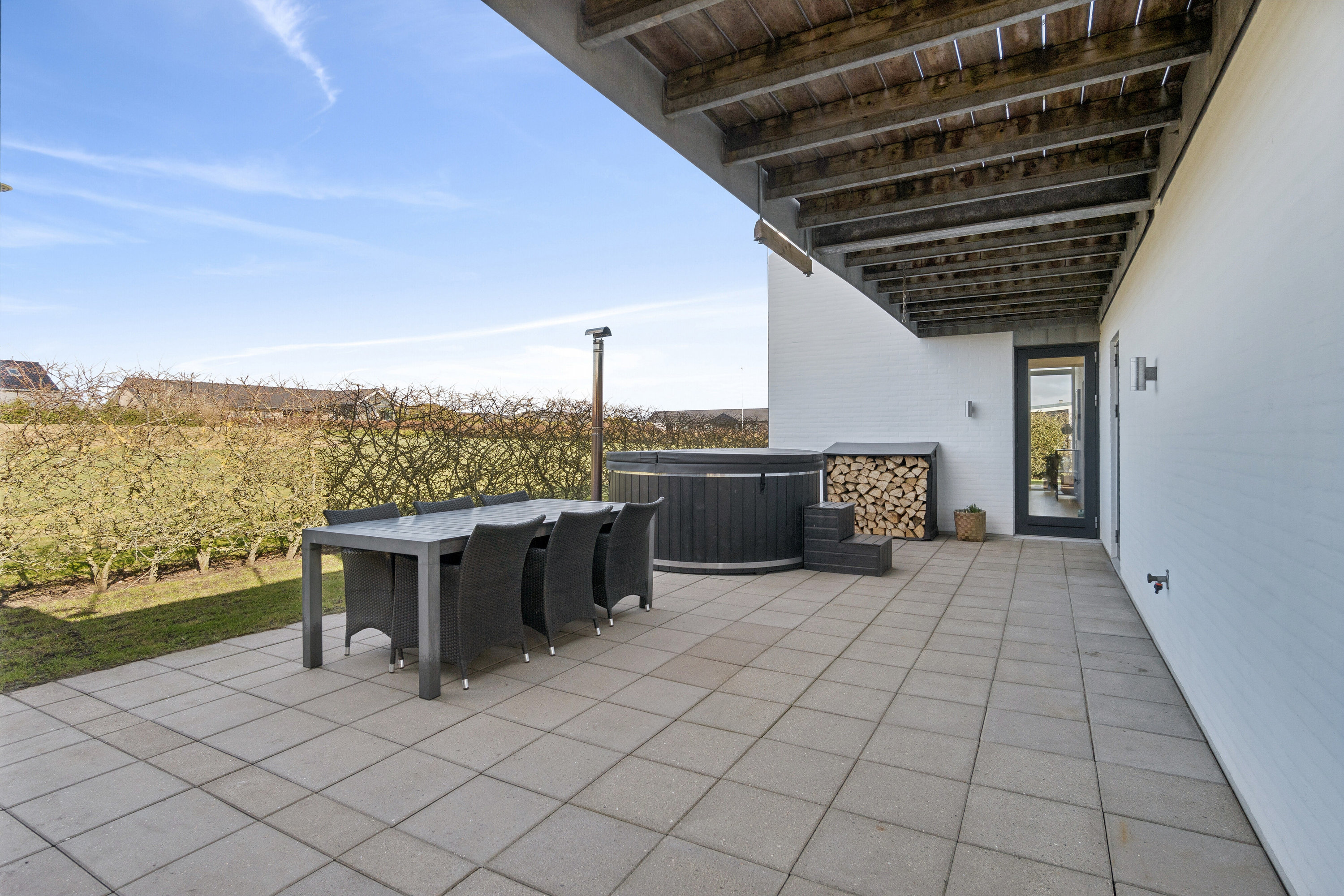 Fremhævet terrasse billede i fuldskærmstilstand. Billede af Lavendelvej 4, 7700 Thisted