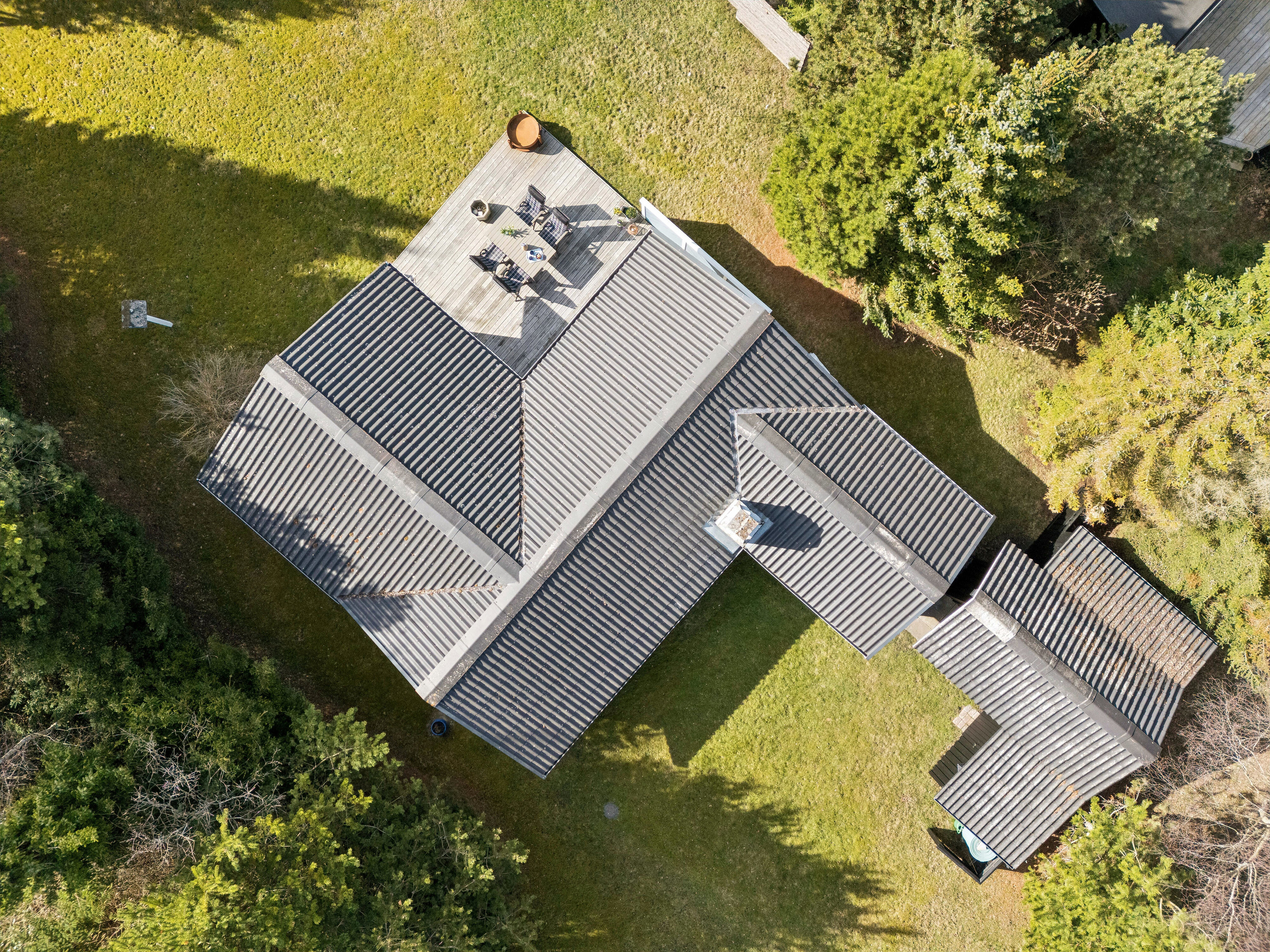 Fremhævet set fra haven billede i fuldskærmstilstand. Billede af Froggårdsvej 19, Ellinge Lyng, 4573 Højby