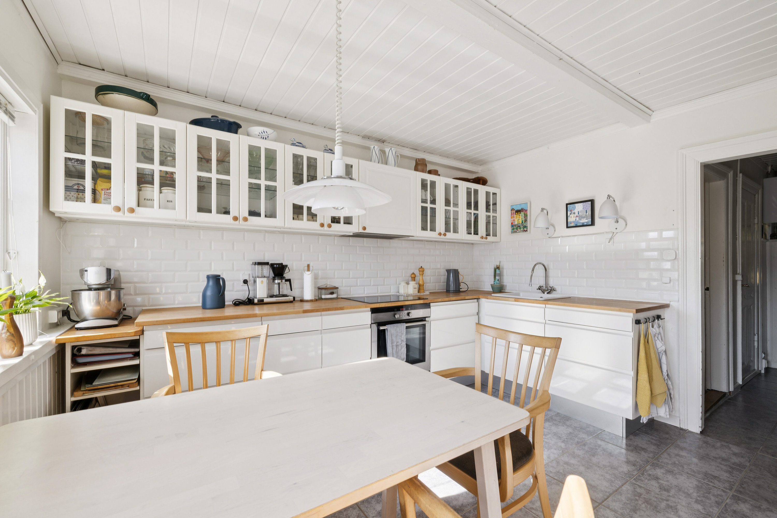 Fremhævet spisestue billede i fuldskærmstilstand. Billede af Strynø Brovej 3, Strynø, 5943 Strynø