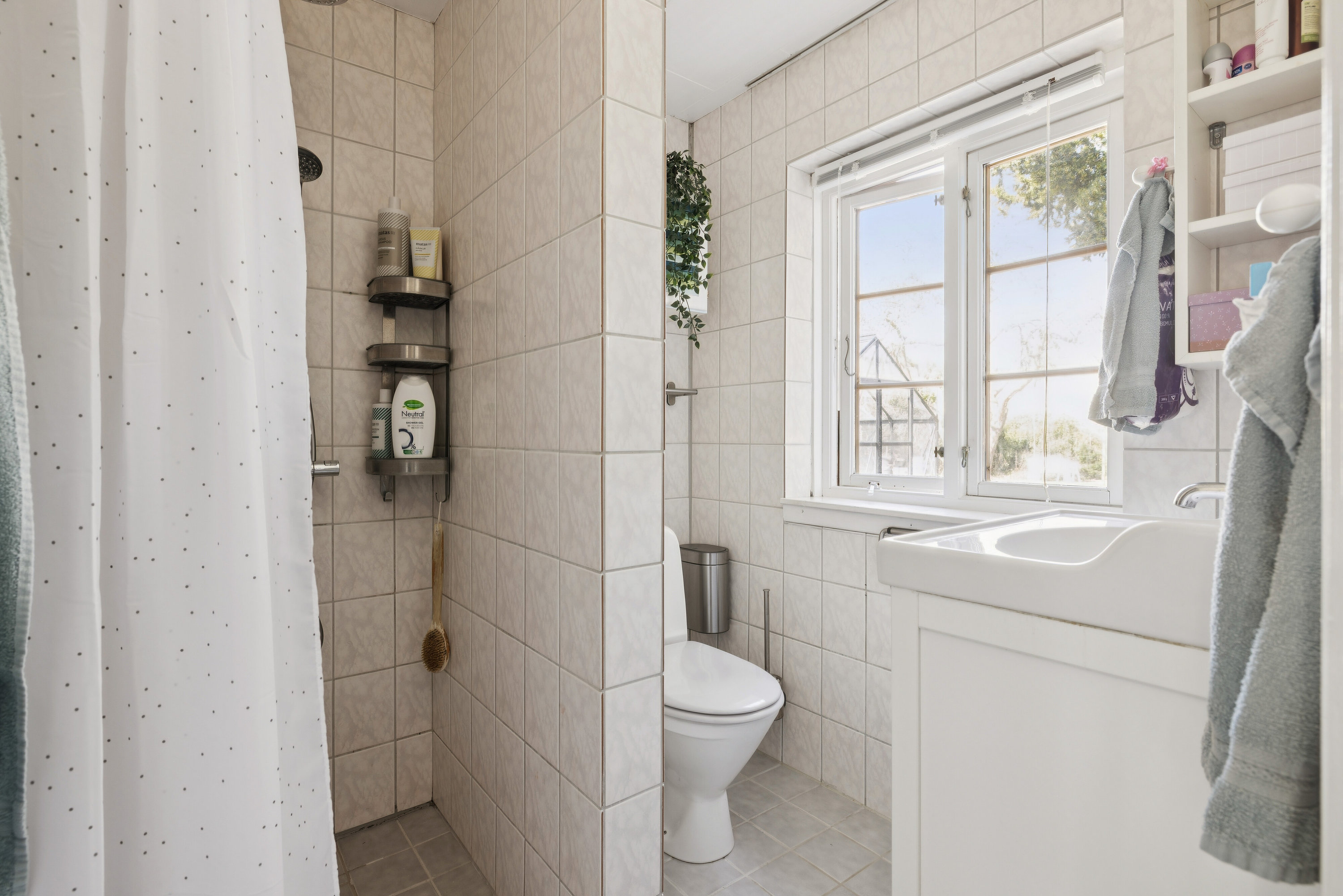 Fremhævet badeværelse billede i fuldskærmstilstand. Billede af Strynø Brovej 3, Strynø, 5943 Strynø