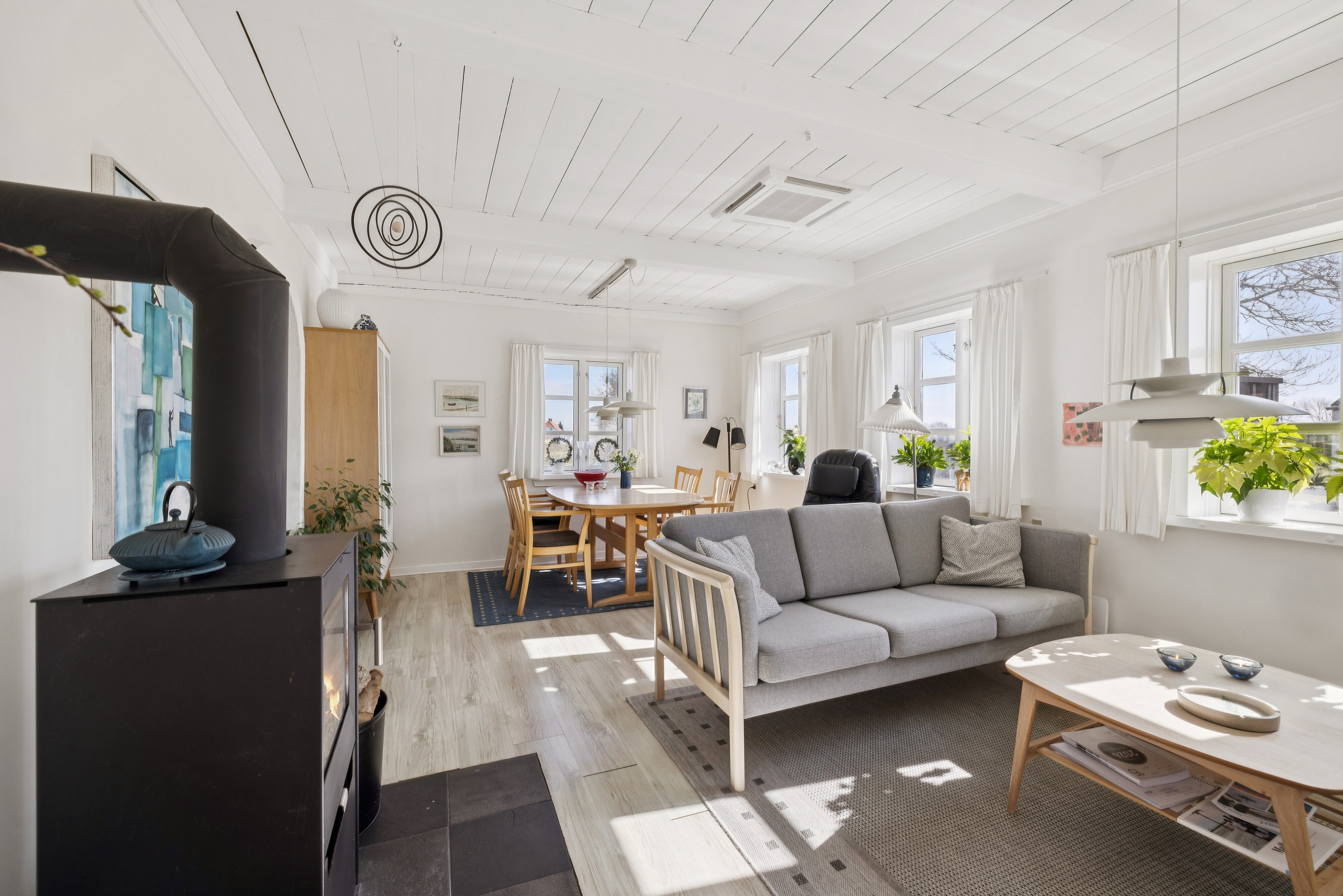 Fremhævet stue billede i fuldskærmstilstand. Billede af Strynø Brovej 3, Strynø, 5943 Strynø