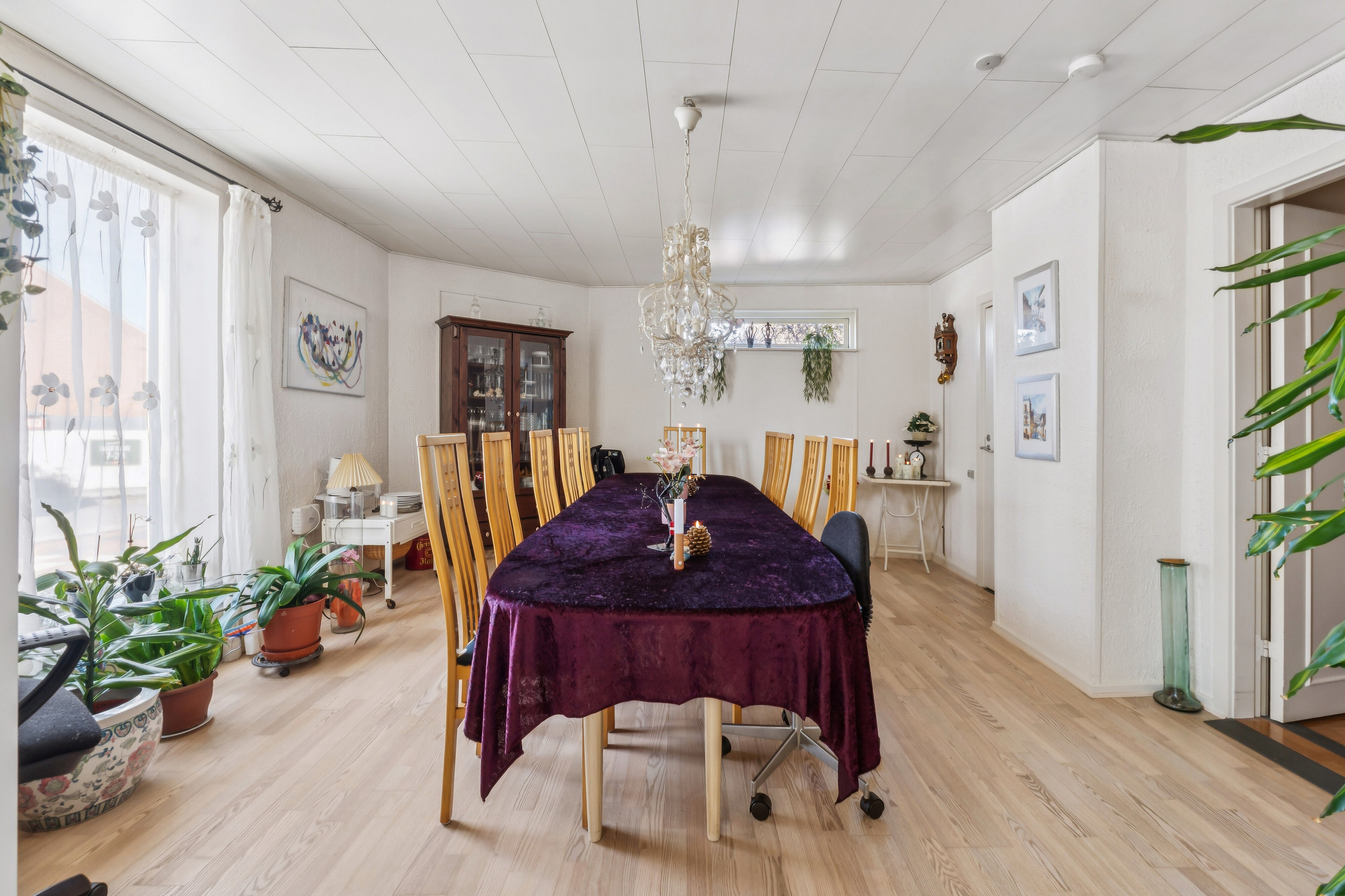 Fremhævet spisestue billede i fuldskærmstilstand. Billede af Søndergade 1, 5884 Gudme